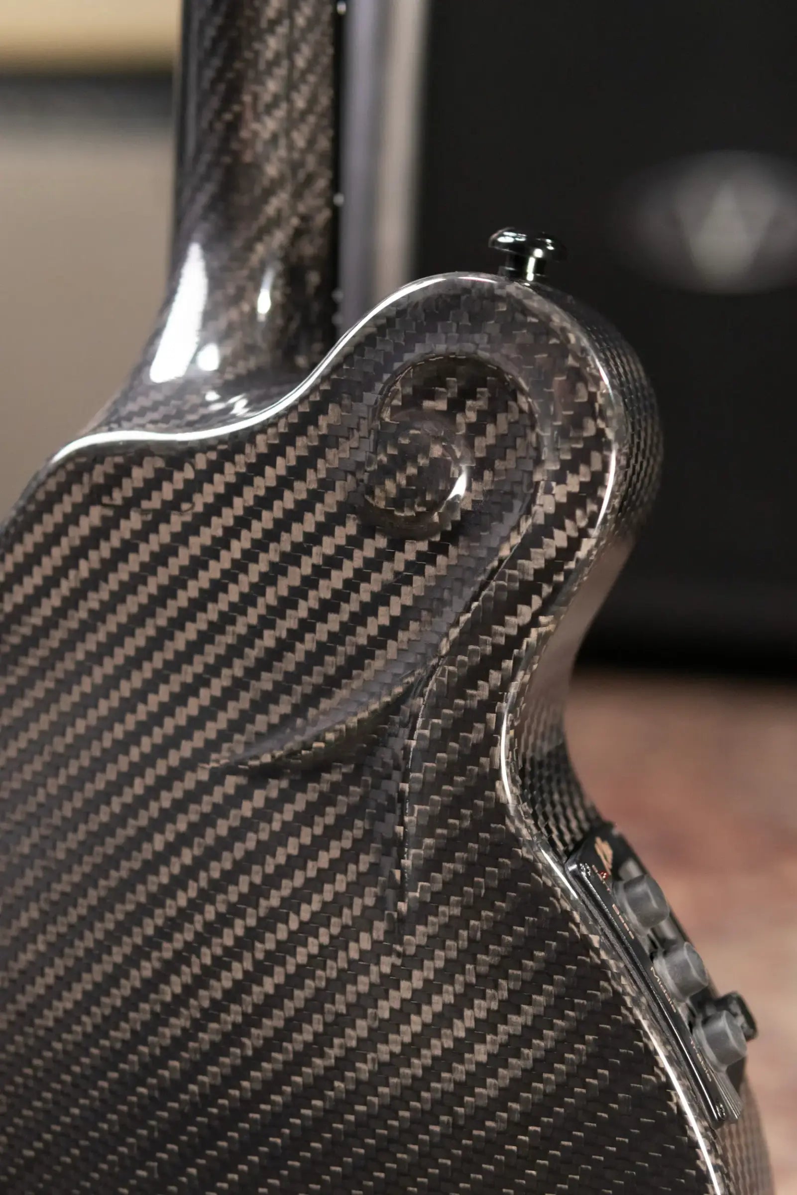 PRE-ORDER KLOS Full Carbon F-Style Mandolin KLOS EQ Acoustic/Electric with Fiberglass Hardshell Case