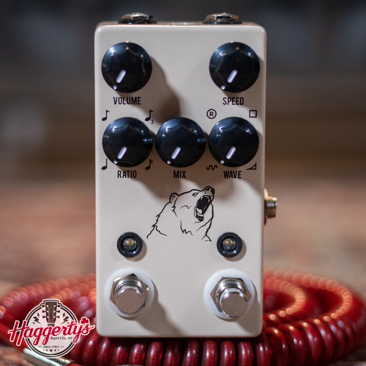 JHS Kodiak Tremolo Guitar Effects Pedal w/Tap Pedal