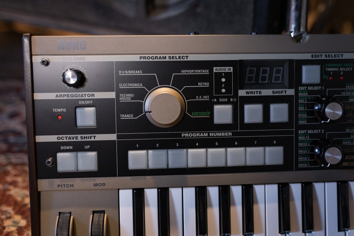 Korg microKORG Mini Key Synthesizer/Vocoder