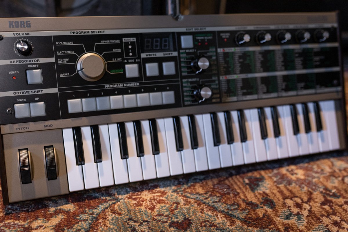 Korg microKORG Mini Key Synthesizer/Vocoder