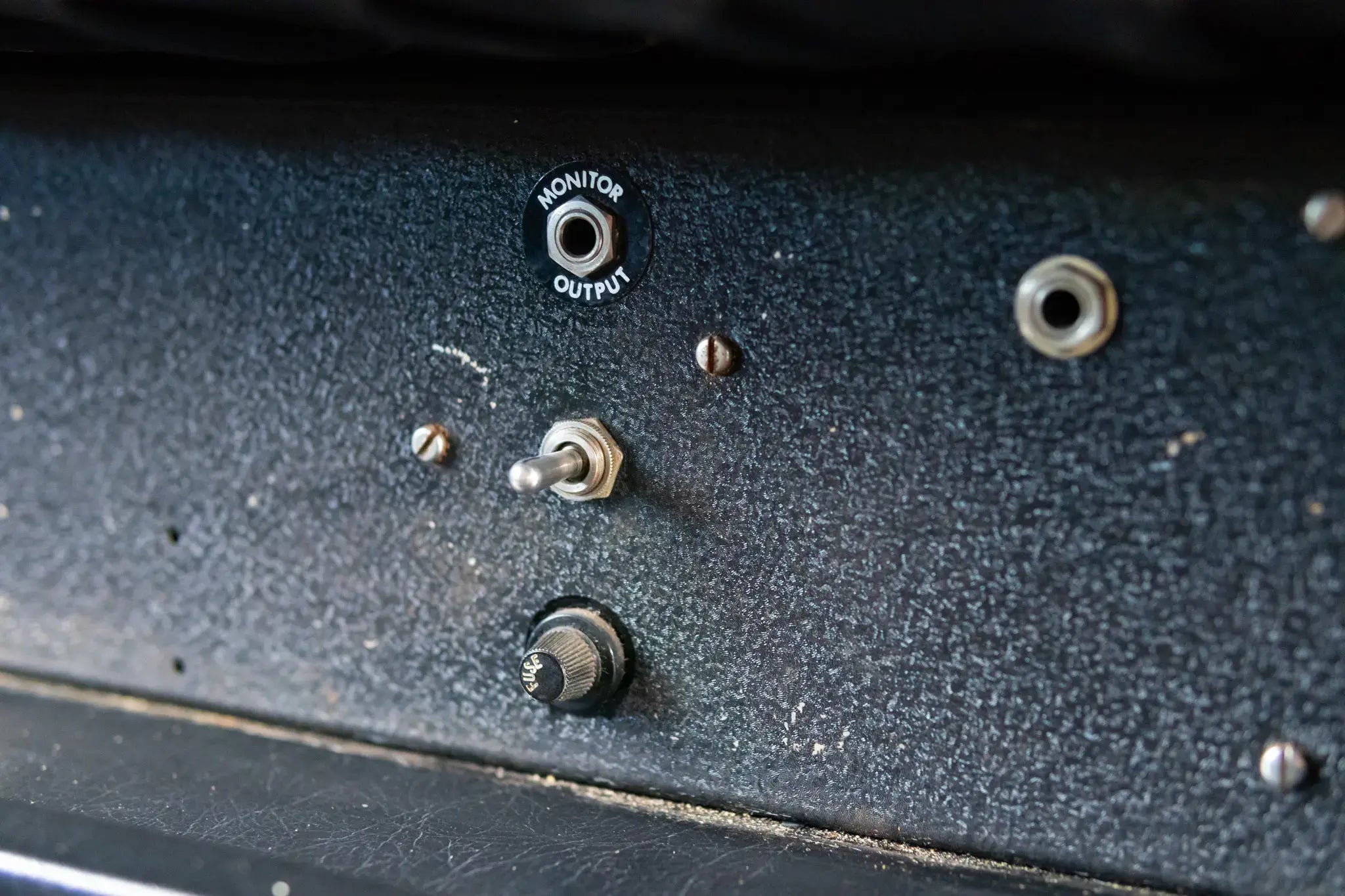 Kustom K150-6 2-Channel Bass Combo Amplifier - Used