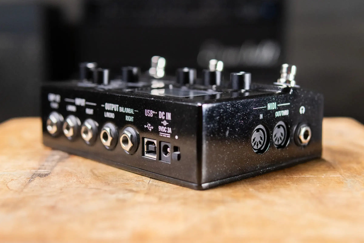 Line 6 HX Stomp Guitar Multi-effects Floor Processor - Black - Used