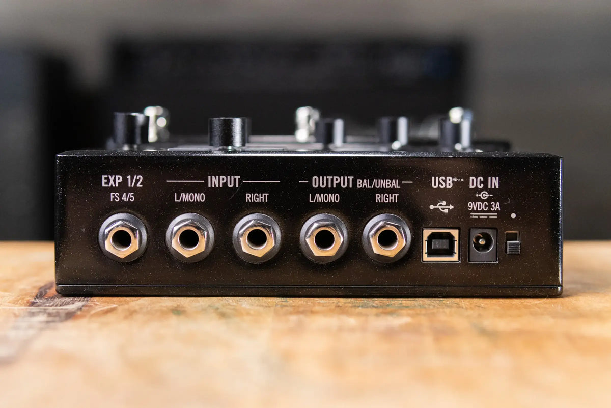 Line 6 HX Stomp Guitar Multi-effects Floor Processor - Black - Used