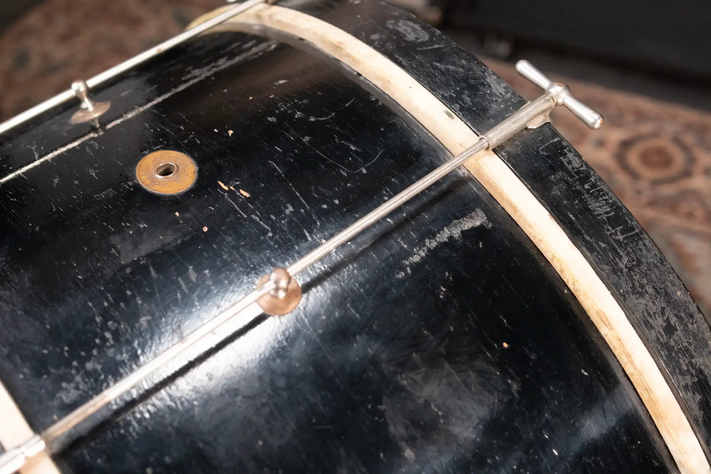 Ludwig 1920's 26"x11" Bass Drum with Original Heads - Black