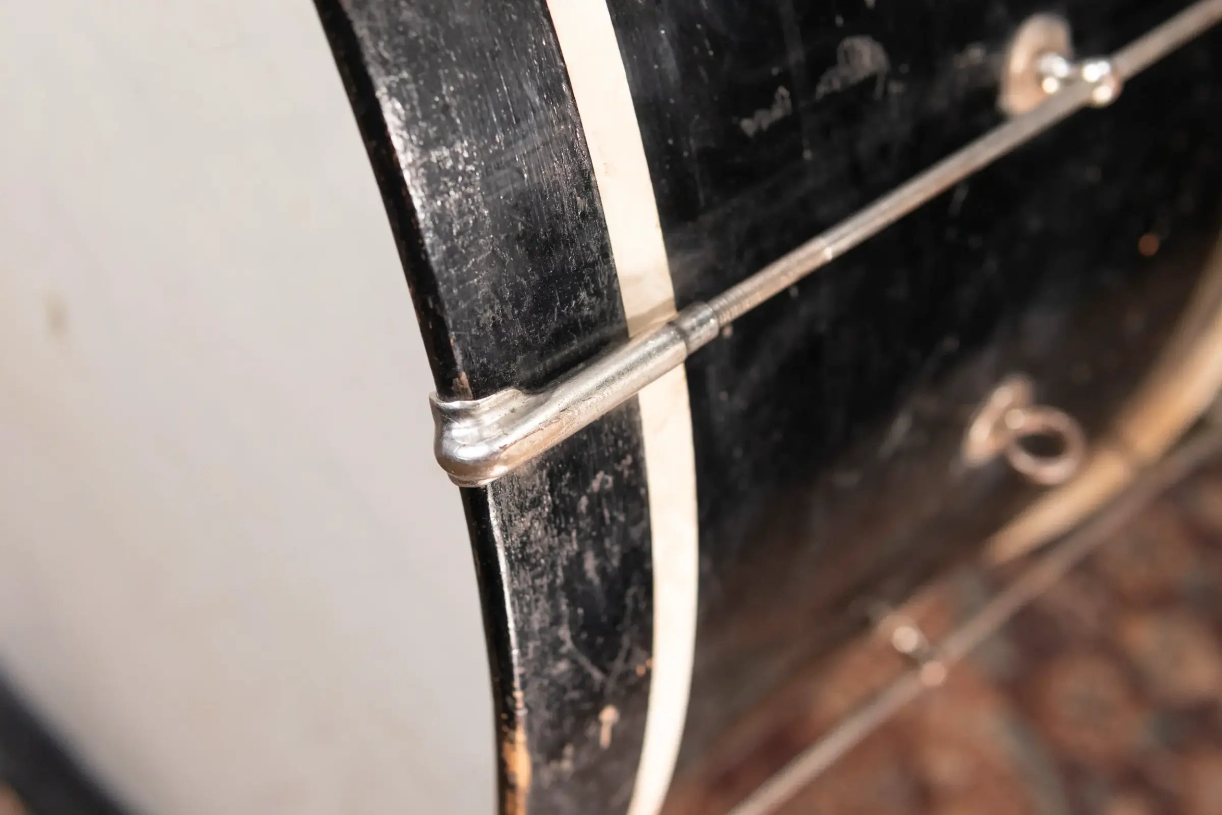 Ludwig 1920's 26"x11" Bass Drum with Original Heads - Black