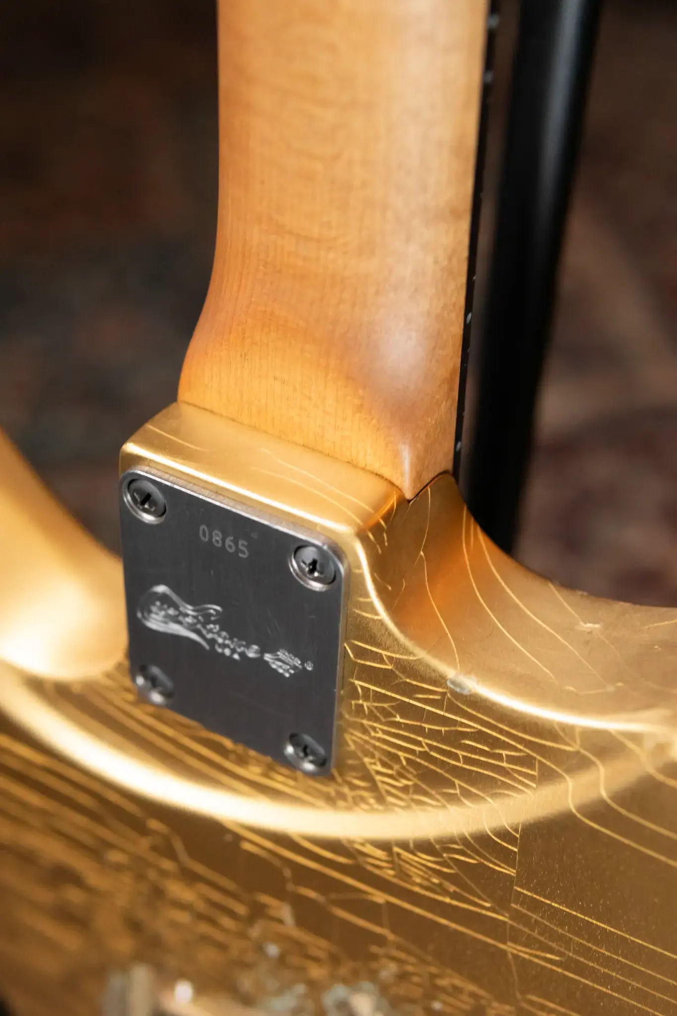 Luxxtone Calavera - Gold with Hardshell Case