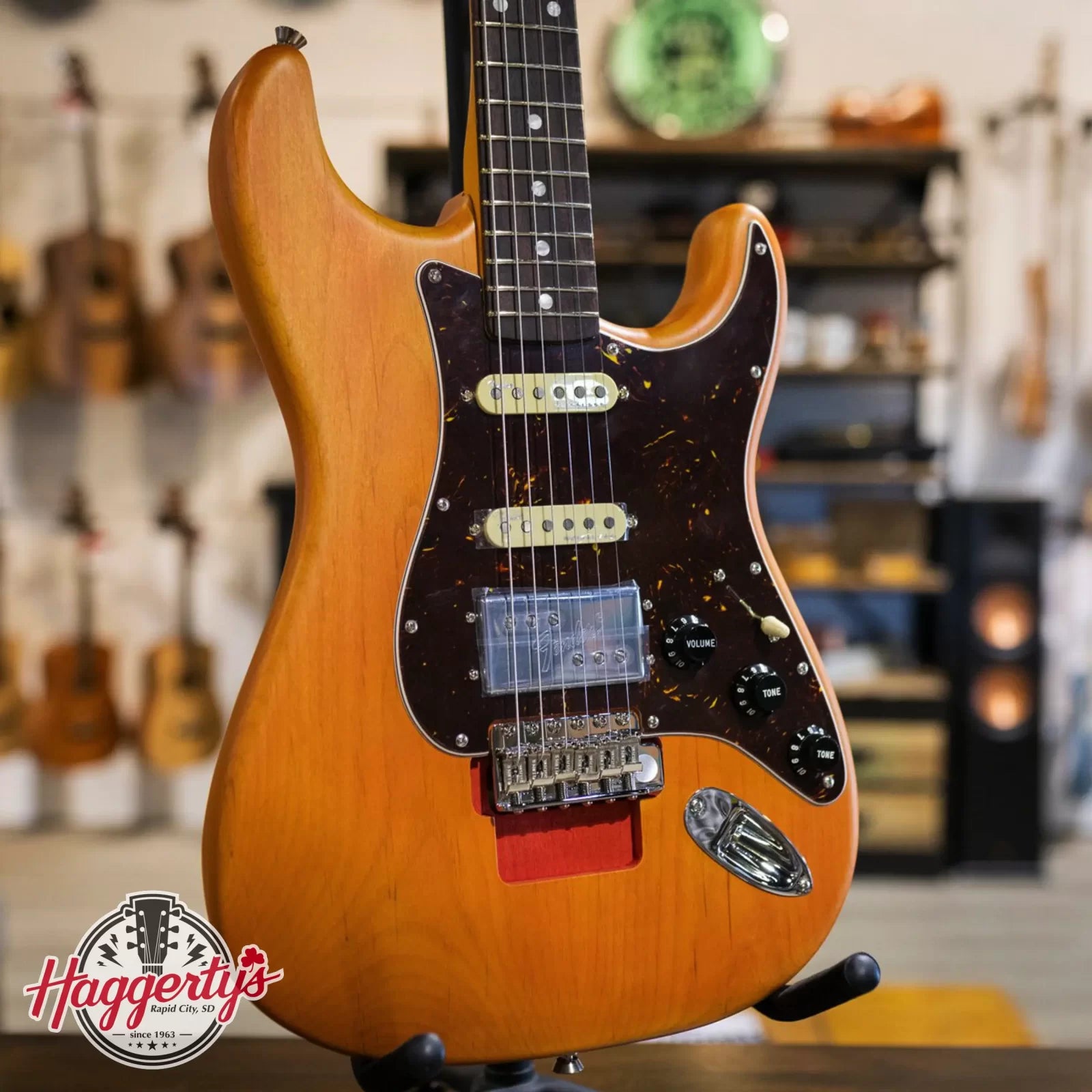 Fender Michael Landau Coma Stratocaster - Coma Red with Vintage-Style Navy Blue Hardshell Case - Demo