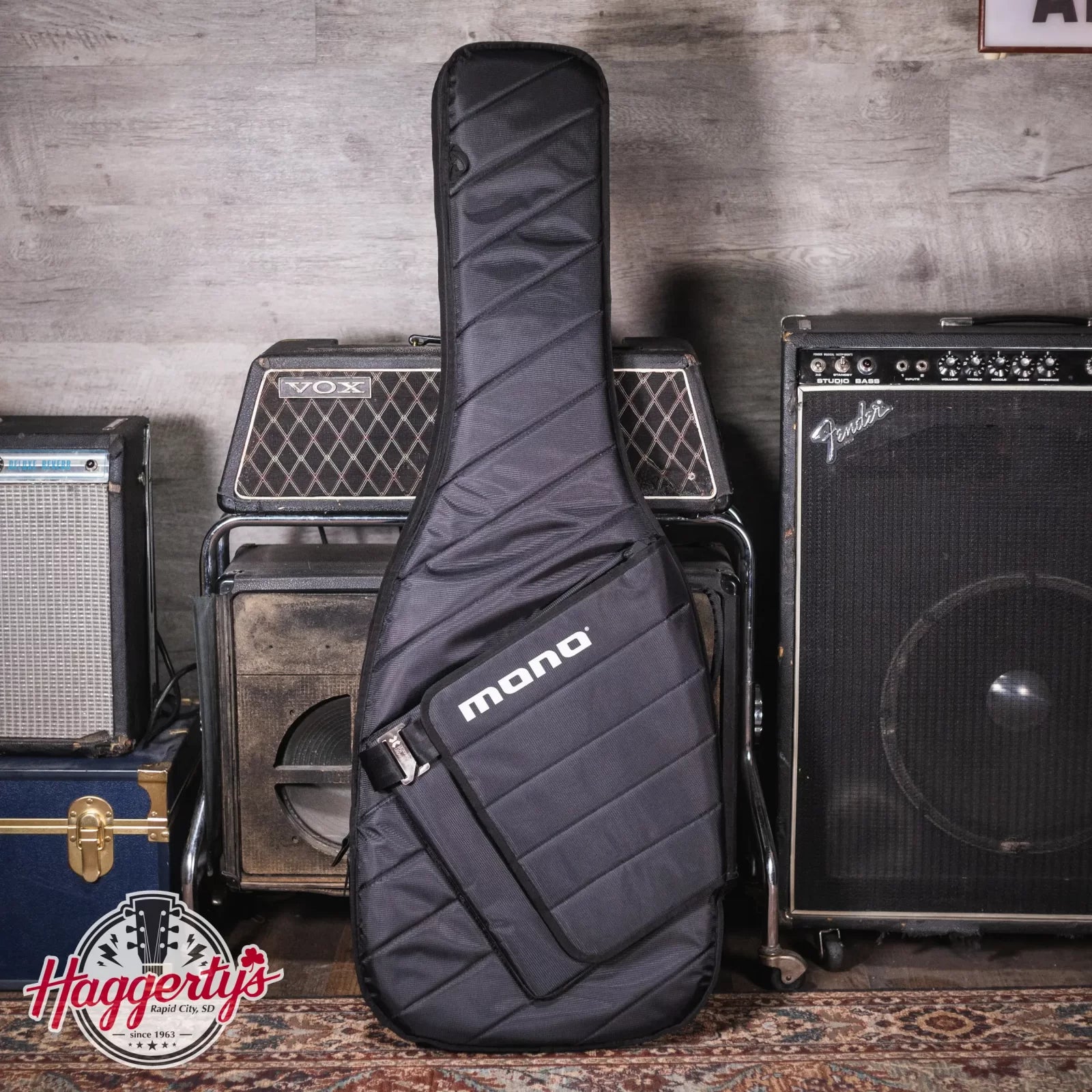 MONO Sleeve Bass Guitar Case Black MONO Sleeve Bass Guitar Case Black