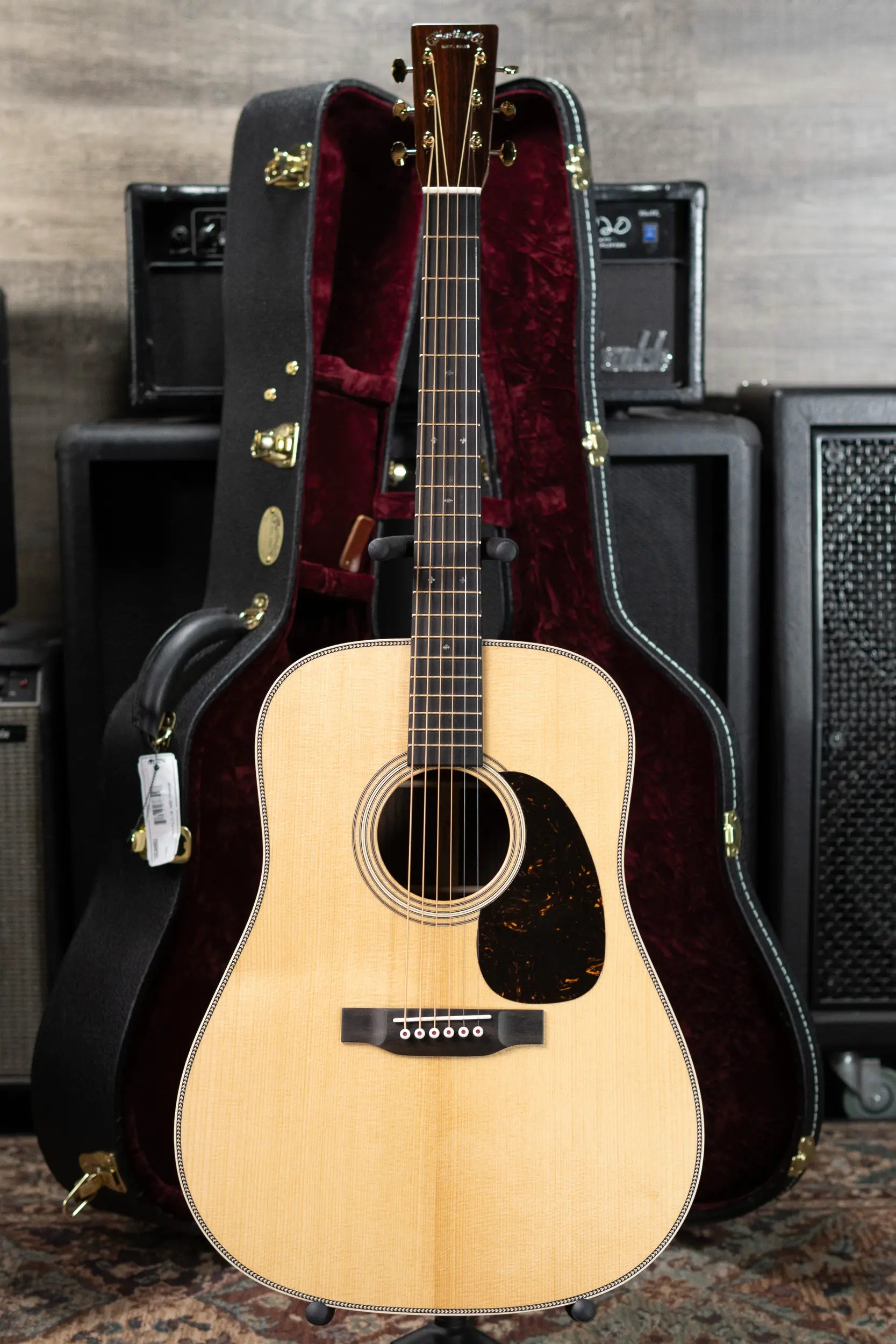 Martin D-28 Modern Deluxe Acoustic Guitar with Hardshell Case