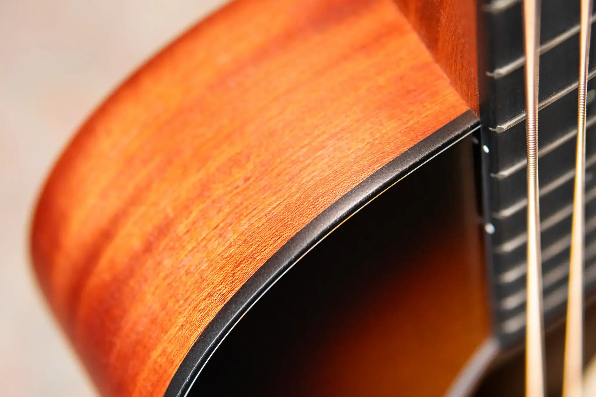 Martin 000C Jr-E Acoustic/Electric Bass - Burst with Gig Bag