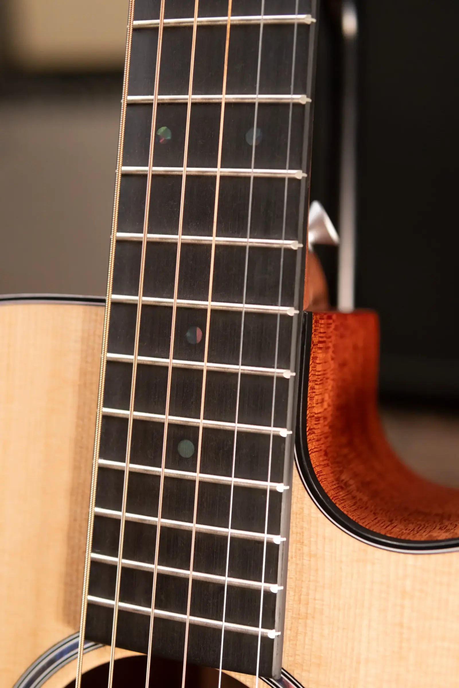 Martin 000C Jr-E Acoustic/Electric Guitar with Gig Bag