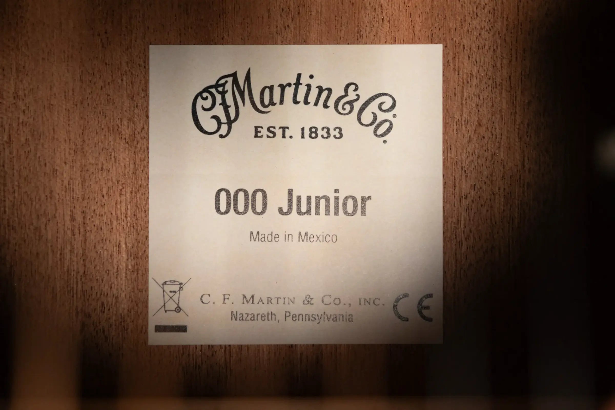Martin 000C Jr-E StreetMaster Acoustic/Electric Guitar with Gig Bag