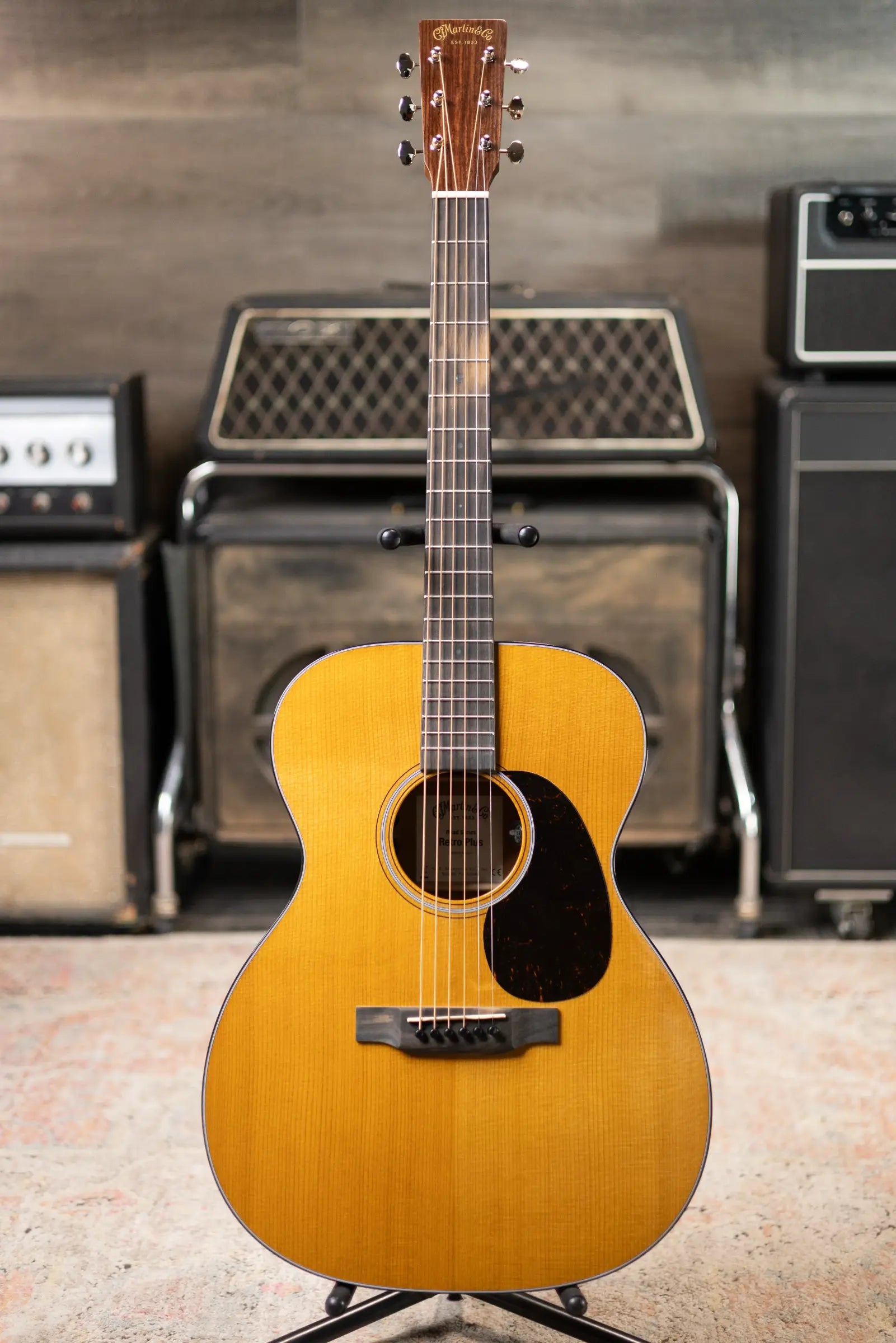 Martin 000E Retro Plus Acoustic/Electric Guitar with Gig Bag