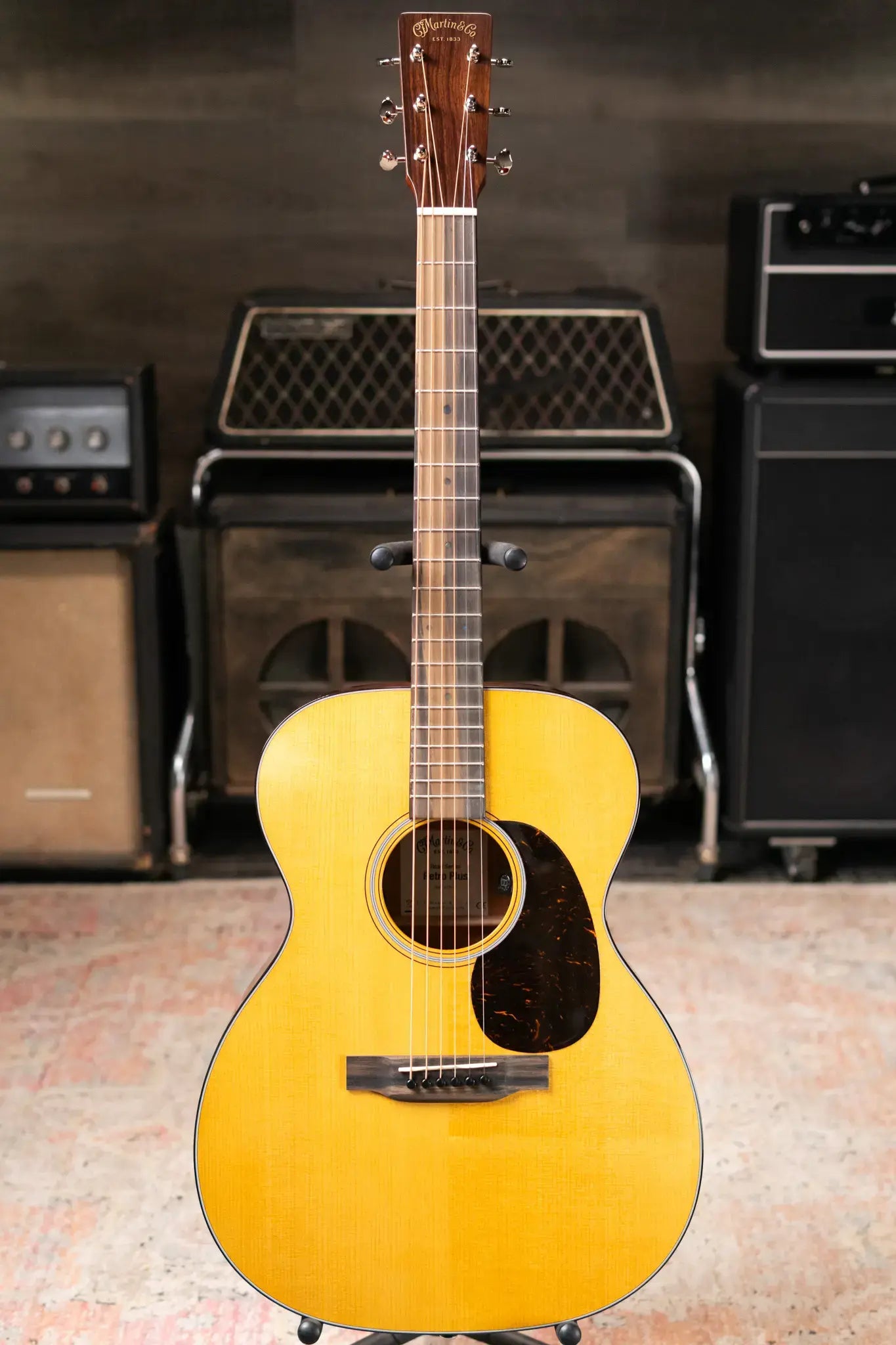 Martin 000E Retro Plus Acoustic/Electric Guitar with Gig Bag