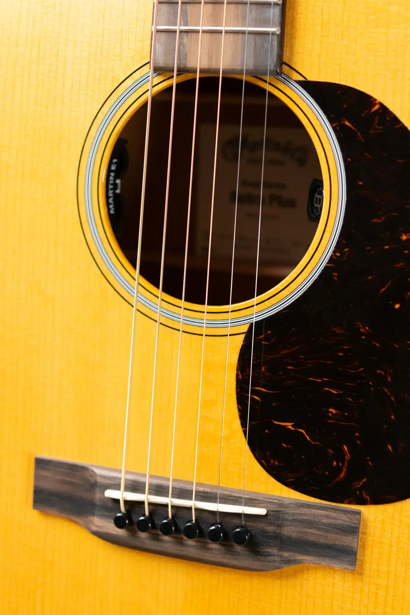 Martin 000E Retro Plus Acoustic/Electric Guitar with Gig Bag