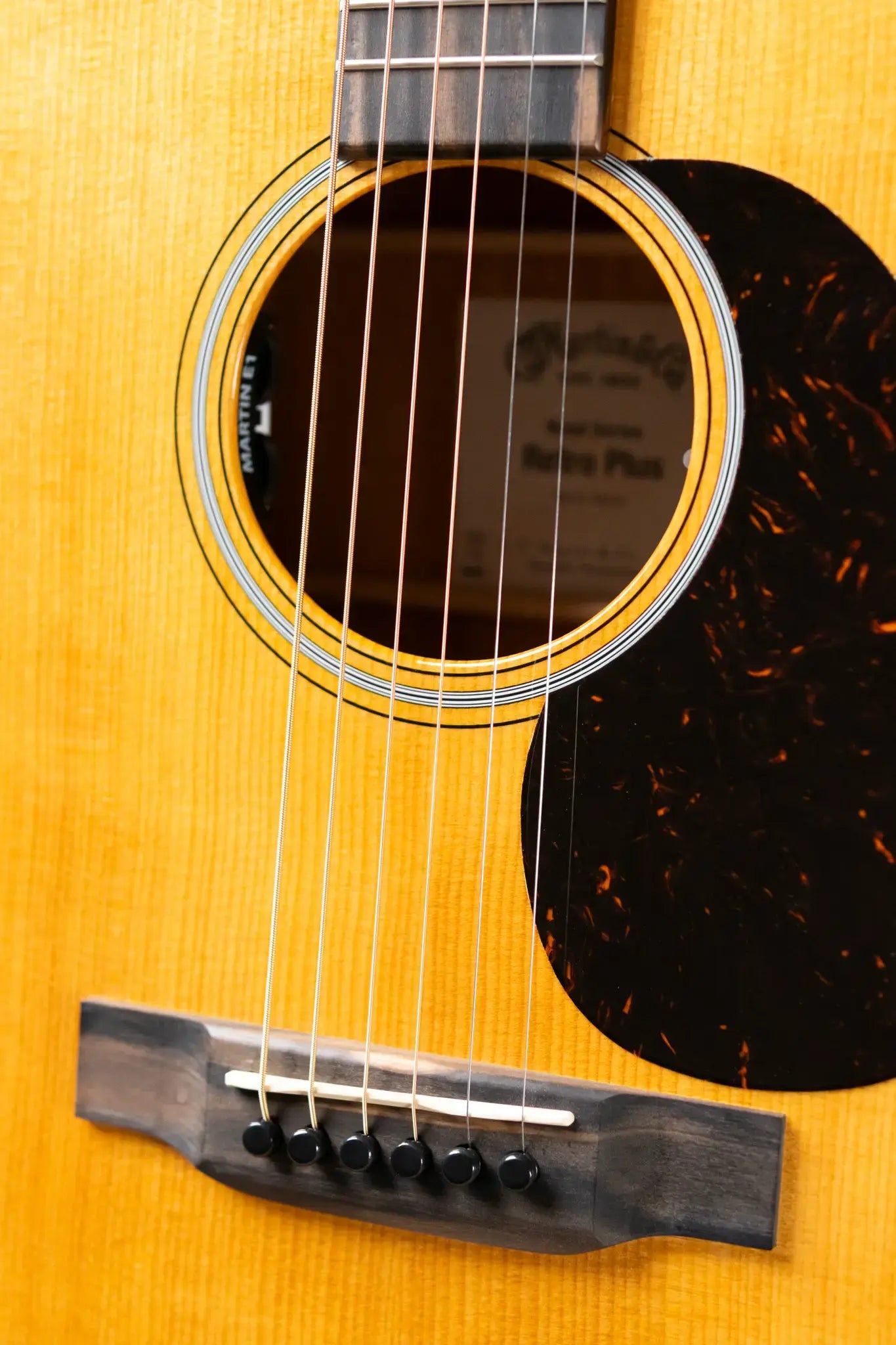 Martin 000E Retro Plus Acoustic/Electric Guitar with Gig Bag