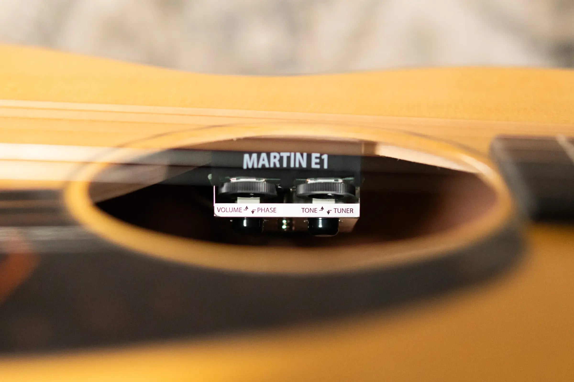 Martin 000-10E Retro Acoustic/Electric Guitar - Spruce/Sapele with Gig Bag