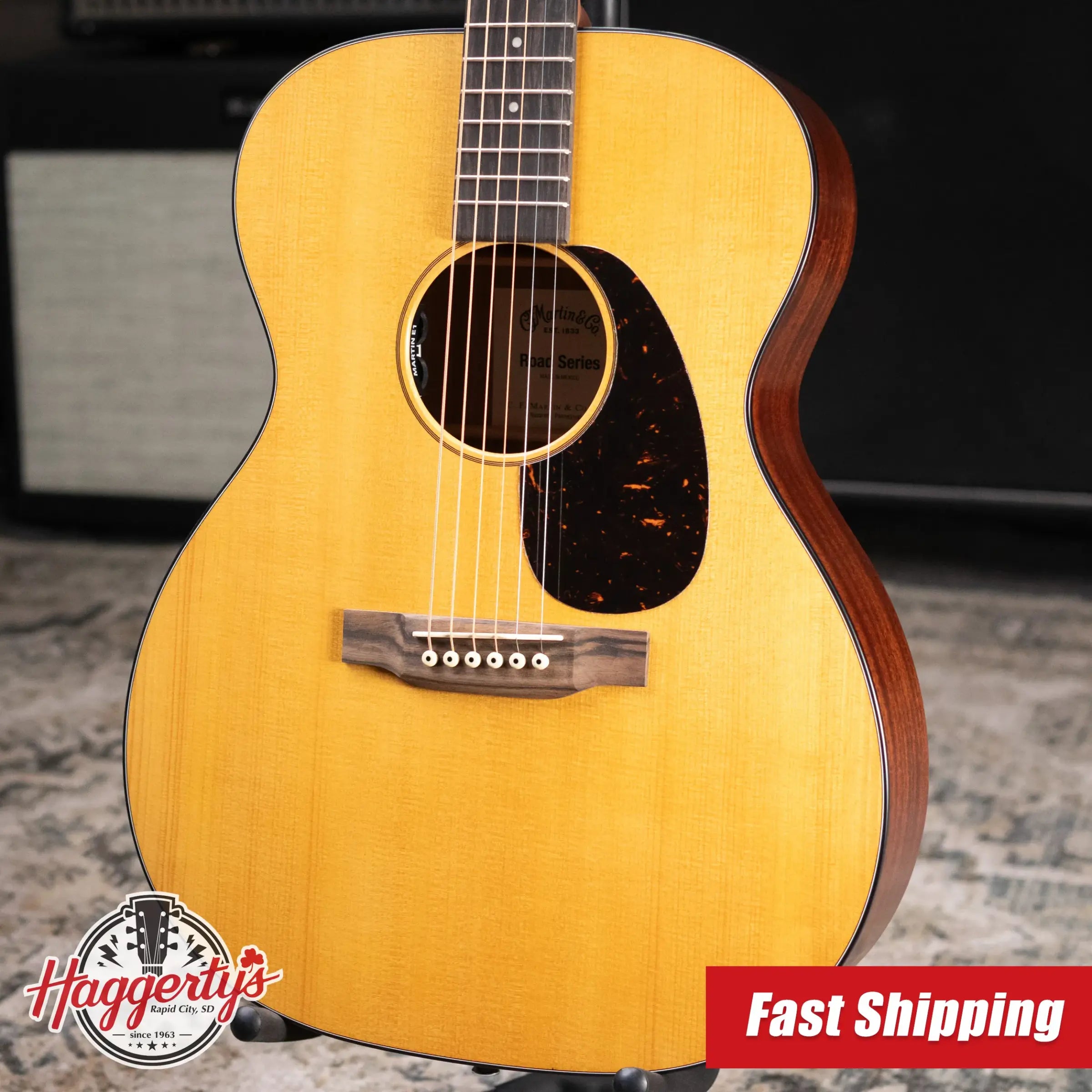 Martin 000-10E Retro Acoustic/Electric Guitar - Spruce/Sapele with Gig Bag