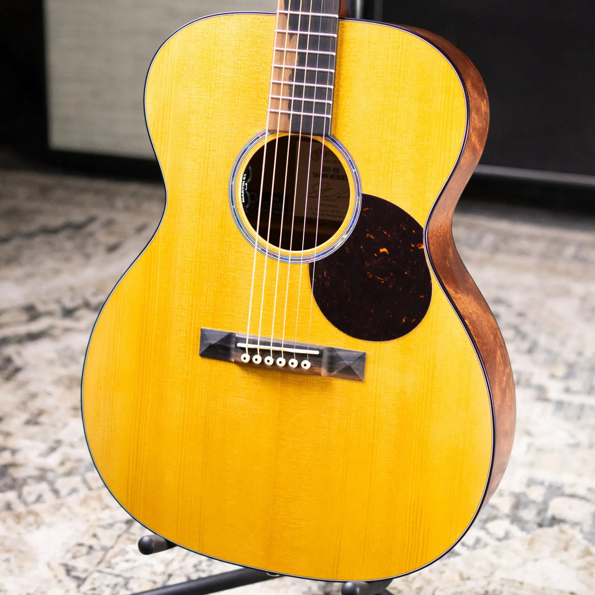 Martin 000-10E Shawn Mendes Signature Acoustic/Electric Guitar with Gig Bag