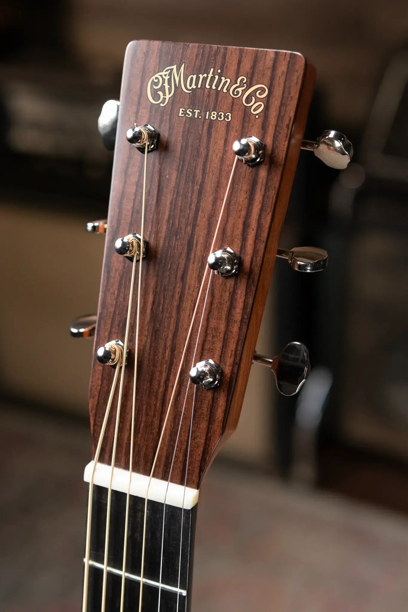 Martin 000-18 Acoustic Guitar with Hardshell Case