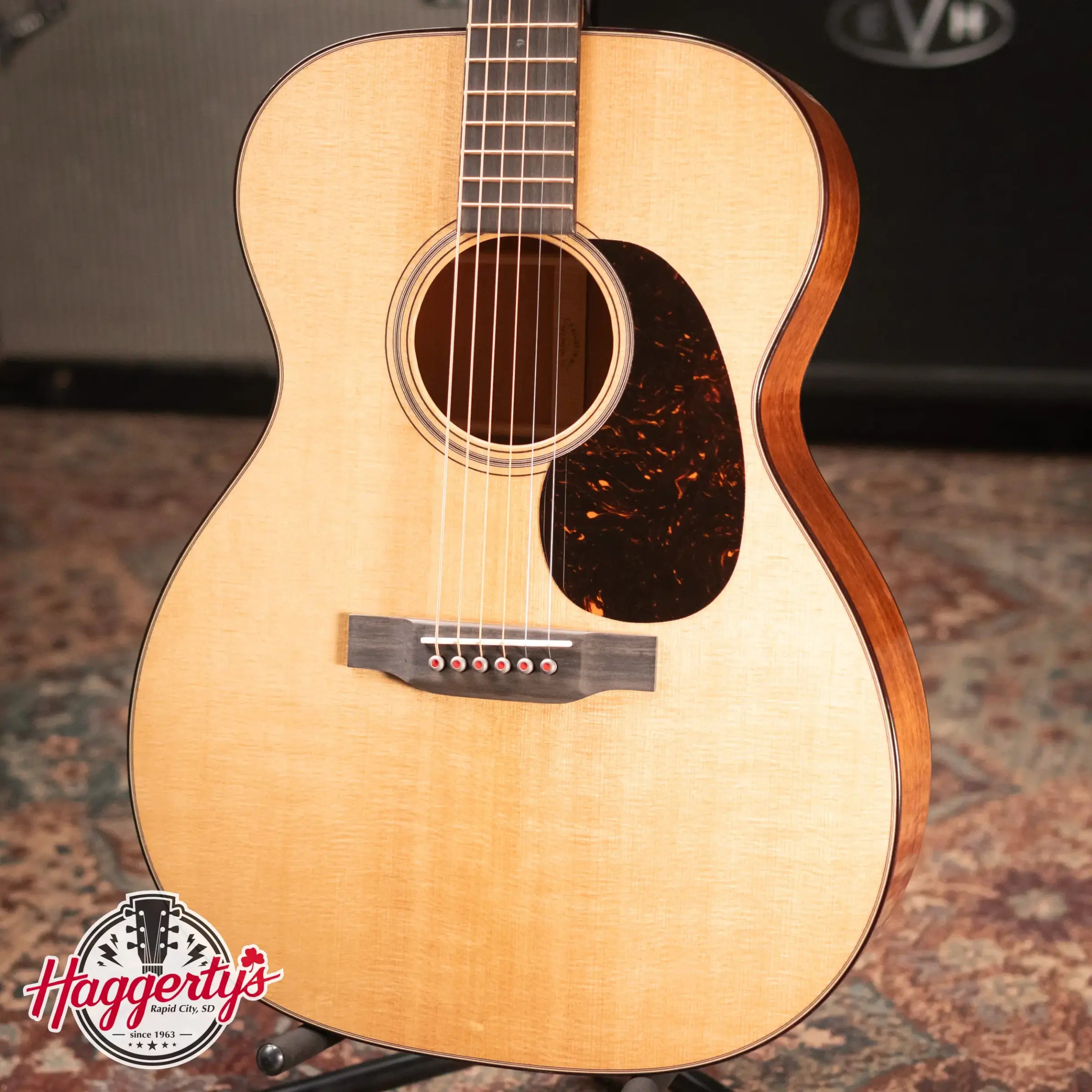 Martin 000-18 Modern Deluxe Acoustic Guitar with Hardshell Case