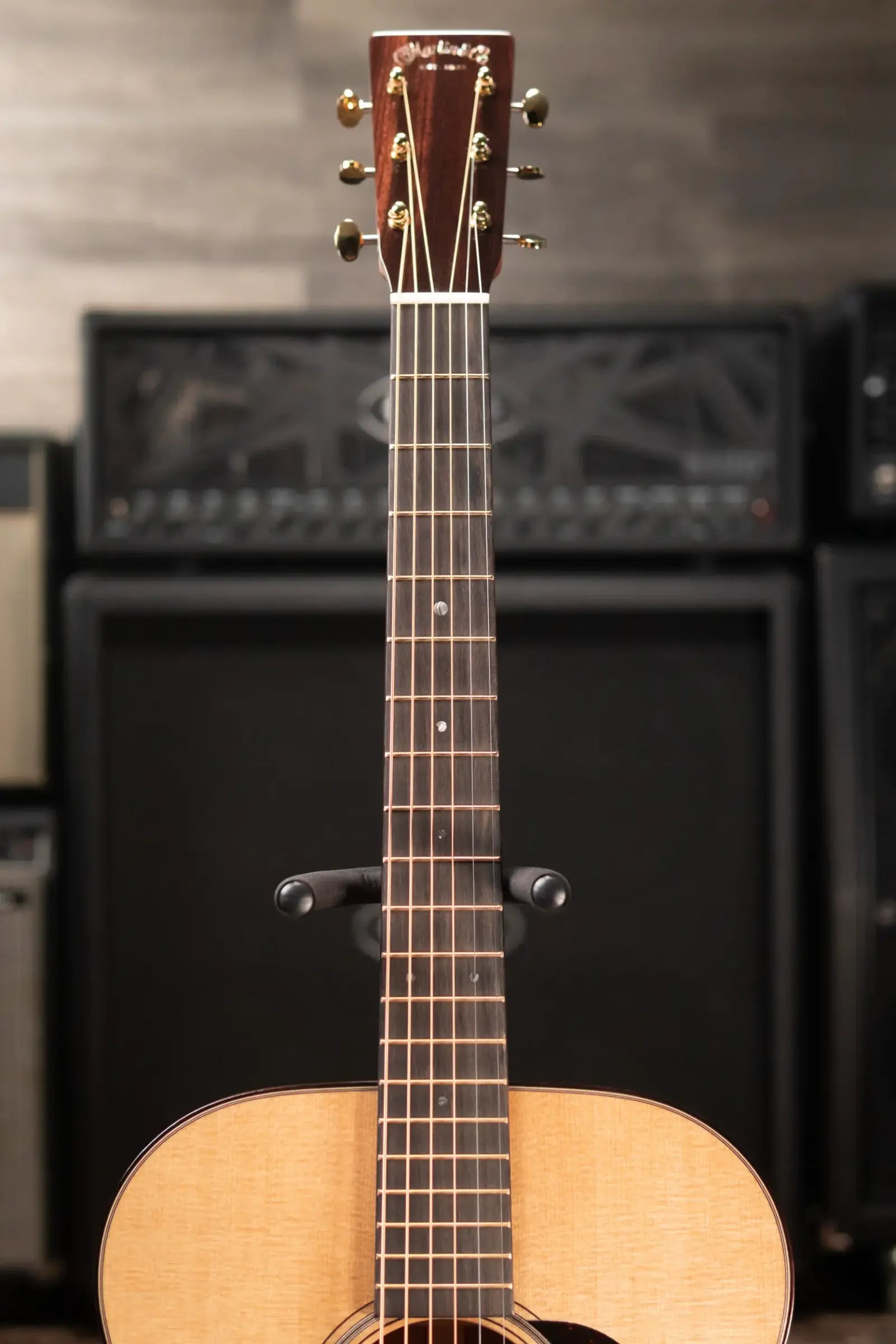 Martin 000-18 Modern Deluxe Acoustic Guitar with Hardshell Case