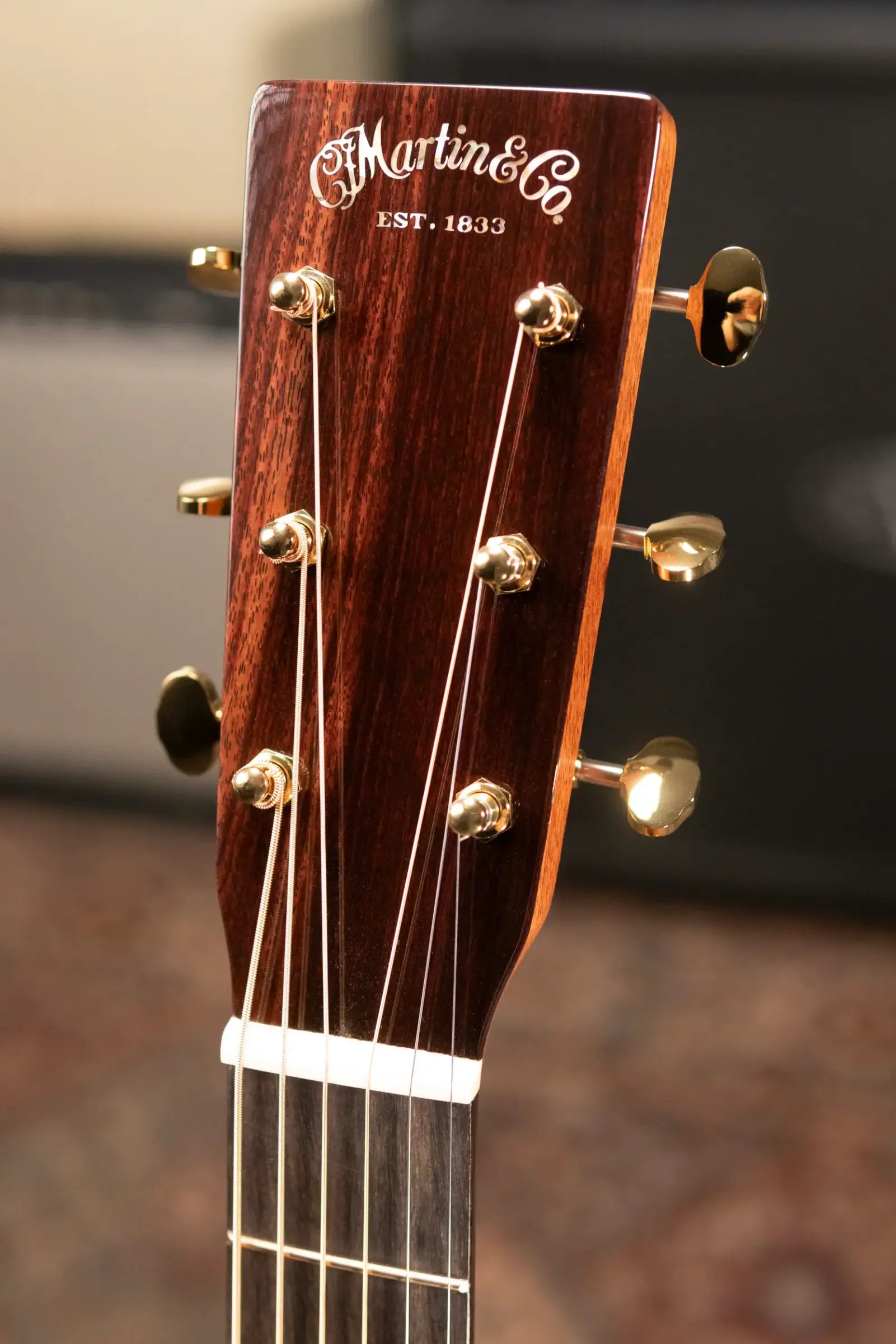 Martin 000-18 Modern Deluxe Acoustic Guitar with Hardshell Case