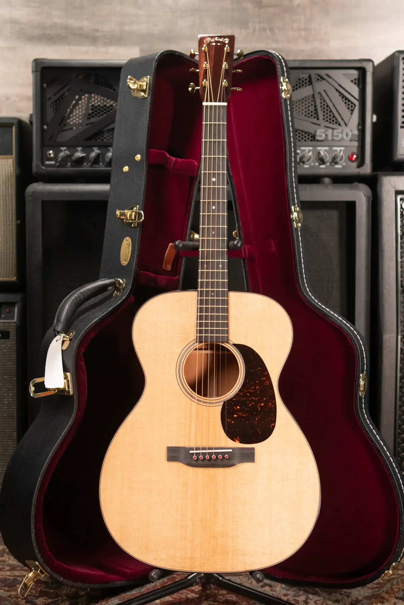 Martin 000-18 Modern Deluxe Acoustic Guitar with Hardshell Case