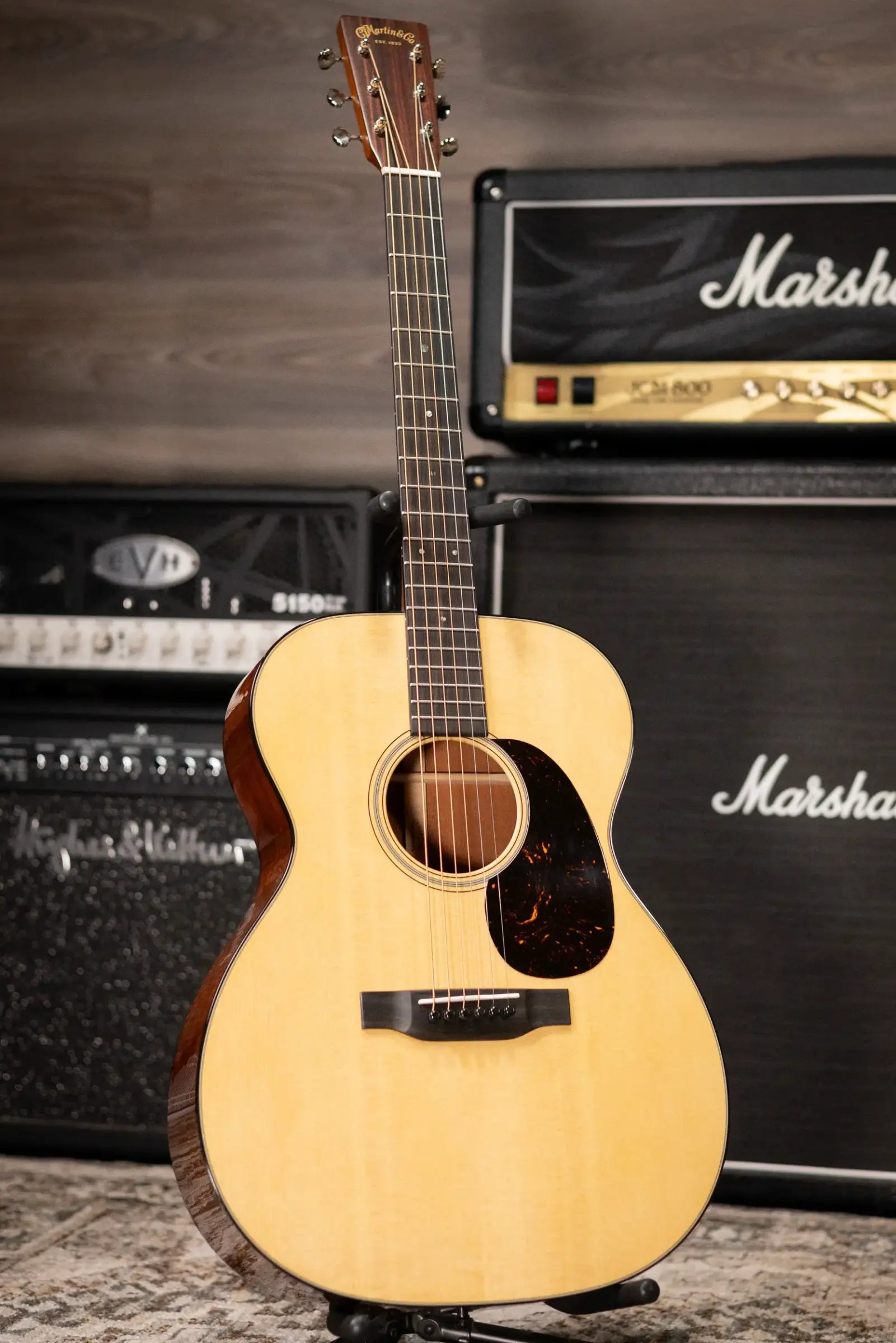 Martin 000-18 Standard Acoustic Guitar - Natural with Hardshell Case