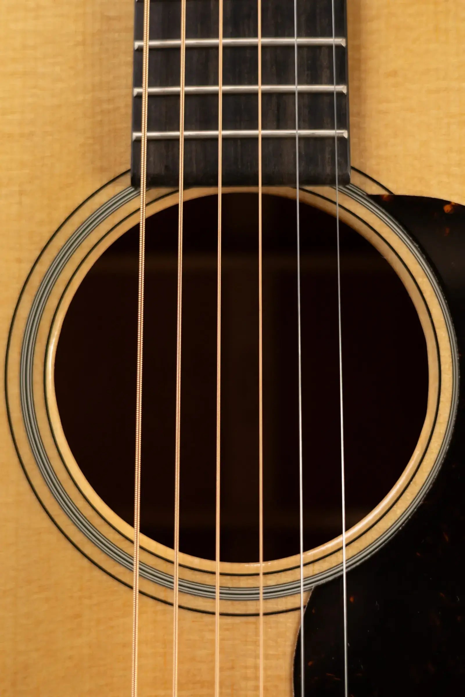 Martin 000-18 Standard Series Acoustic Guitar with Hardshell Case