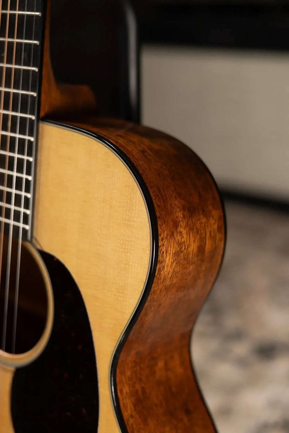 Martin 000-18 Standard Series Acoustic Guitar with Hardshell Case