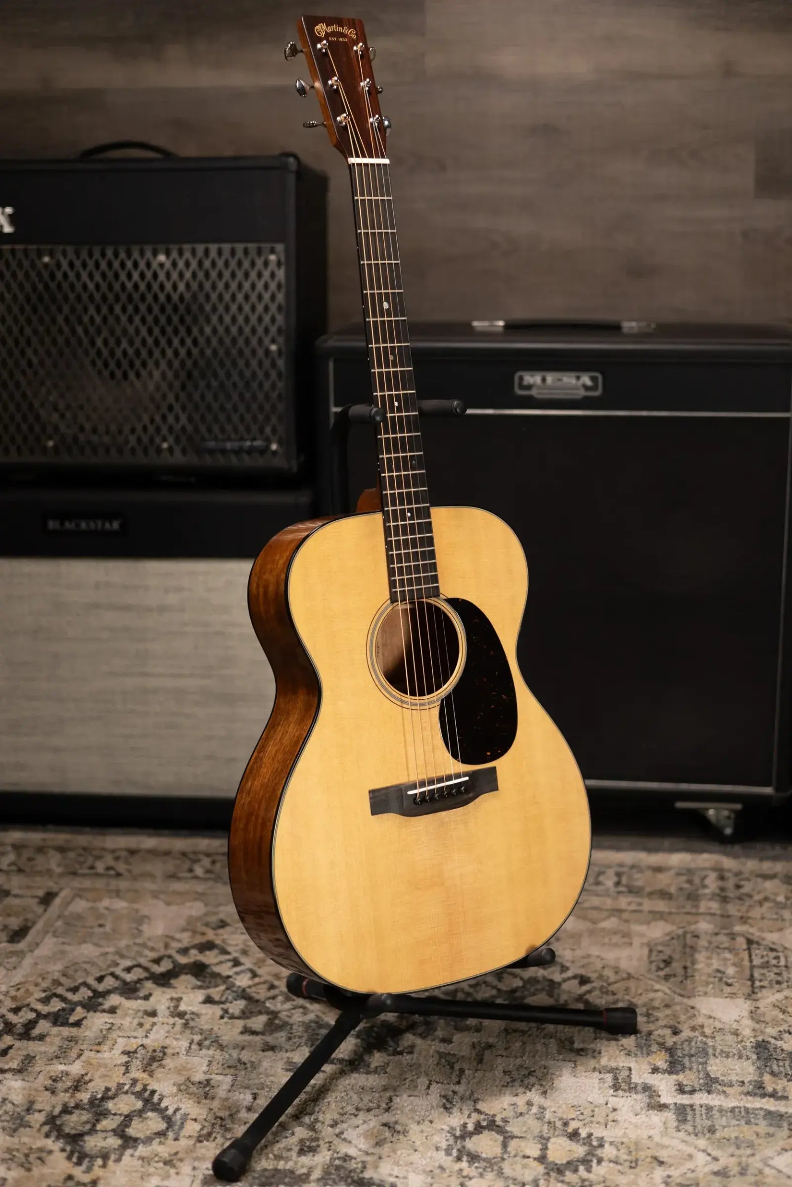 Martin 000-18 Standard Series Acoustic Guitar with Hardshell Case
