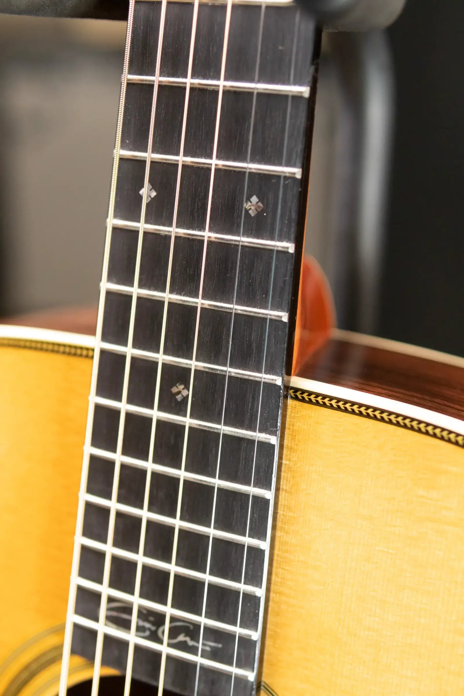 Martin 000-28EC Eric Clapton Signature Acoustic Guitar - Natural with Hardshell Case