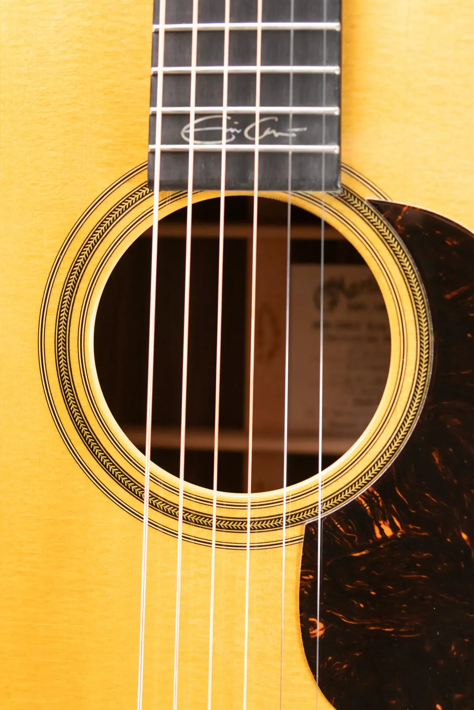 Martin 000-28EC Eric Clapton Signature Acoustic/Electric Guitar - Natural with Hardshell Case