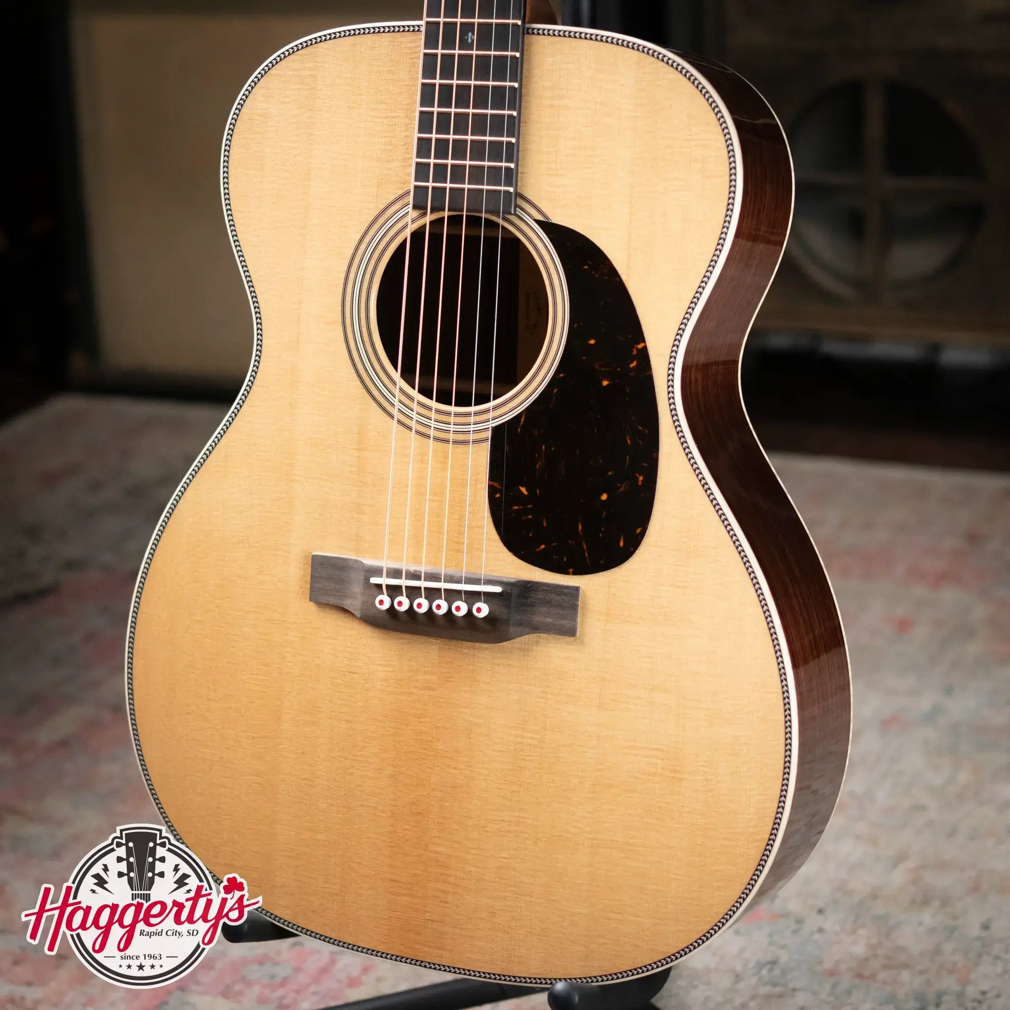 Martin 000-28 Modern Deluxe Acoustic with Hardshell Case