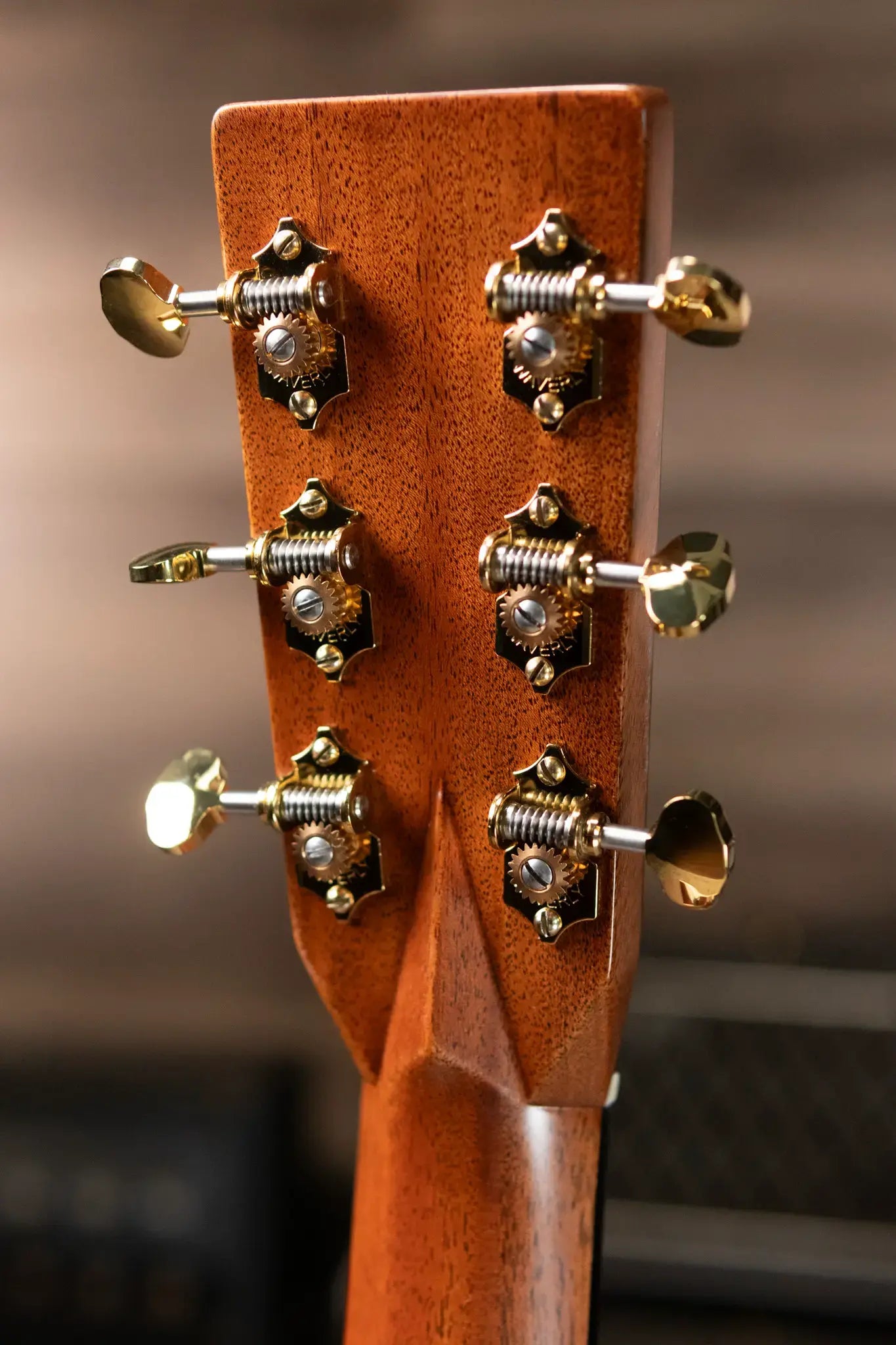 Martin 000-28 Modern Deluxe Acoustic with Hardshell Case