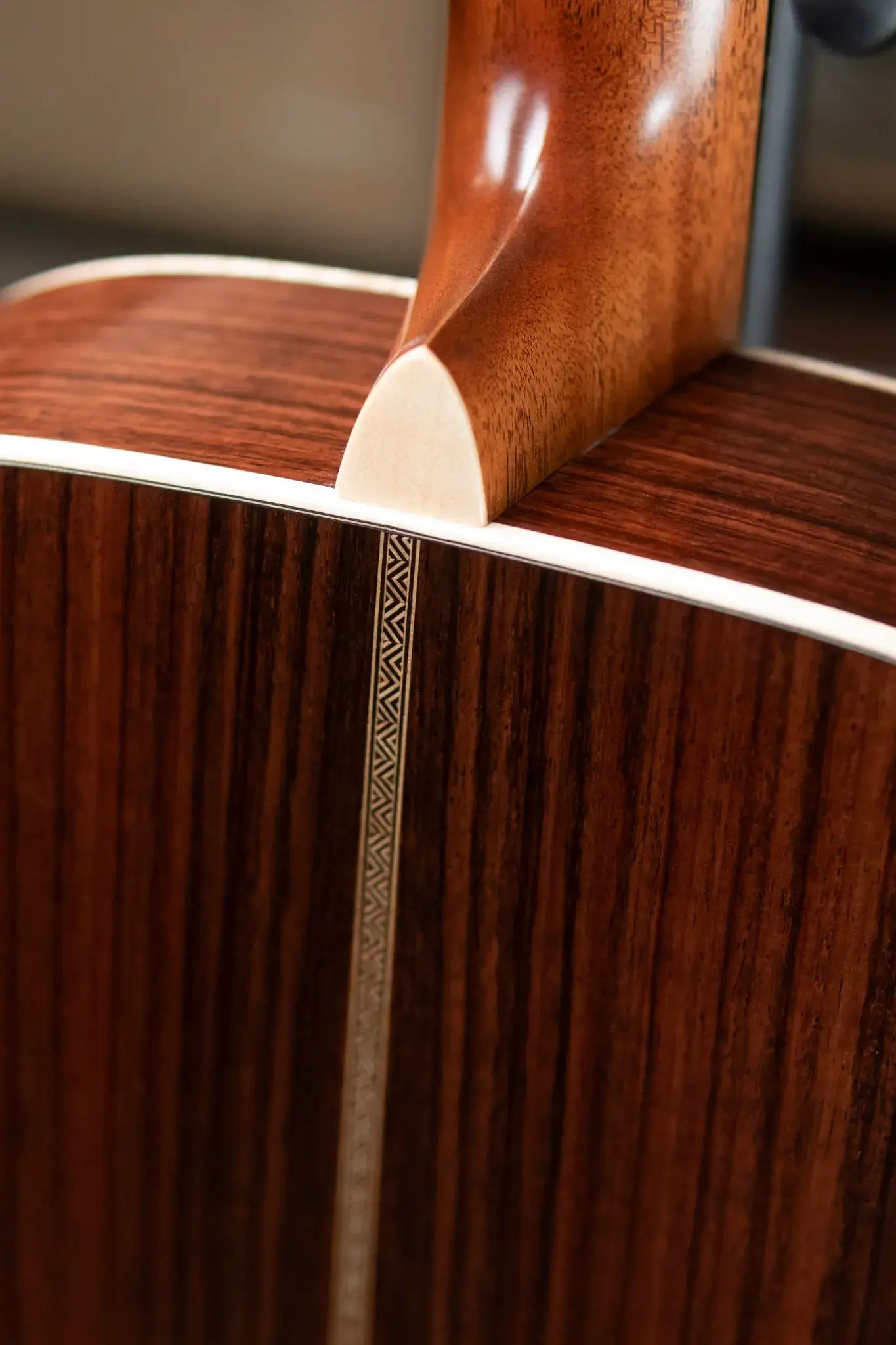 Martin 000-28 Modern Deluxe Acoustic with Hardshell Case