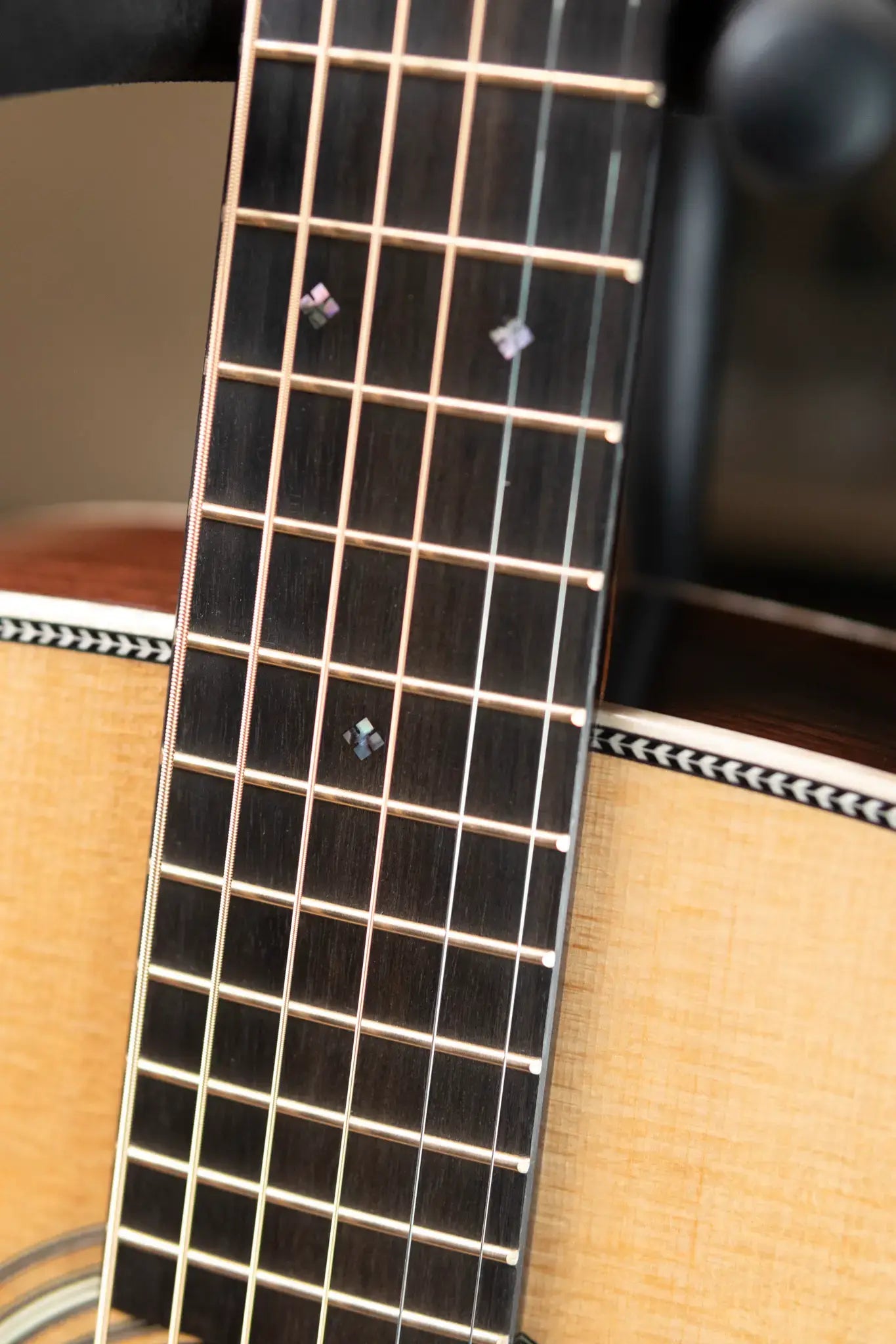 Martin 000-28 Modern Deluxe Acoustic with Hardshell Case