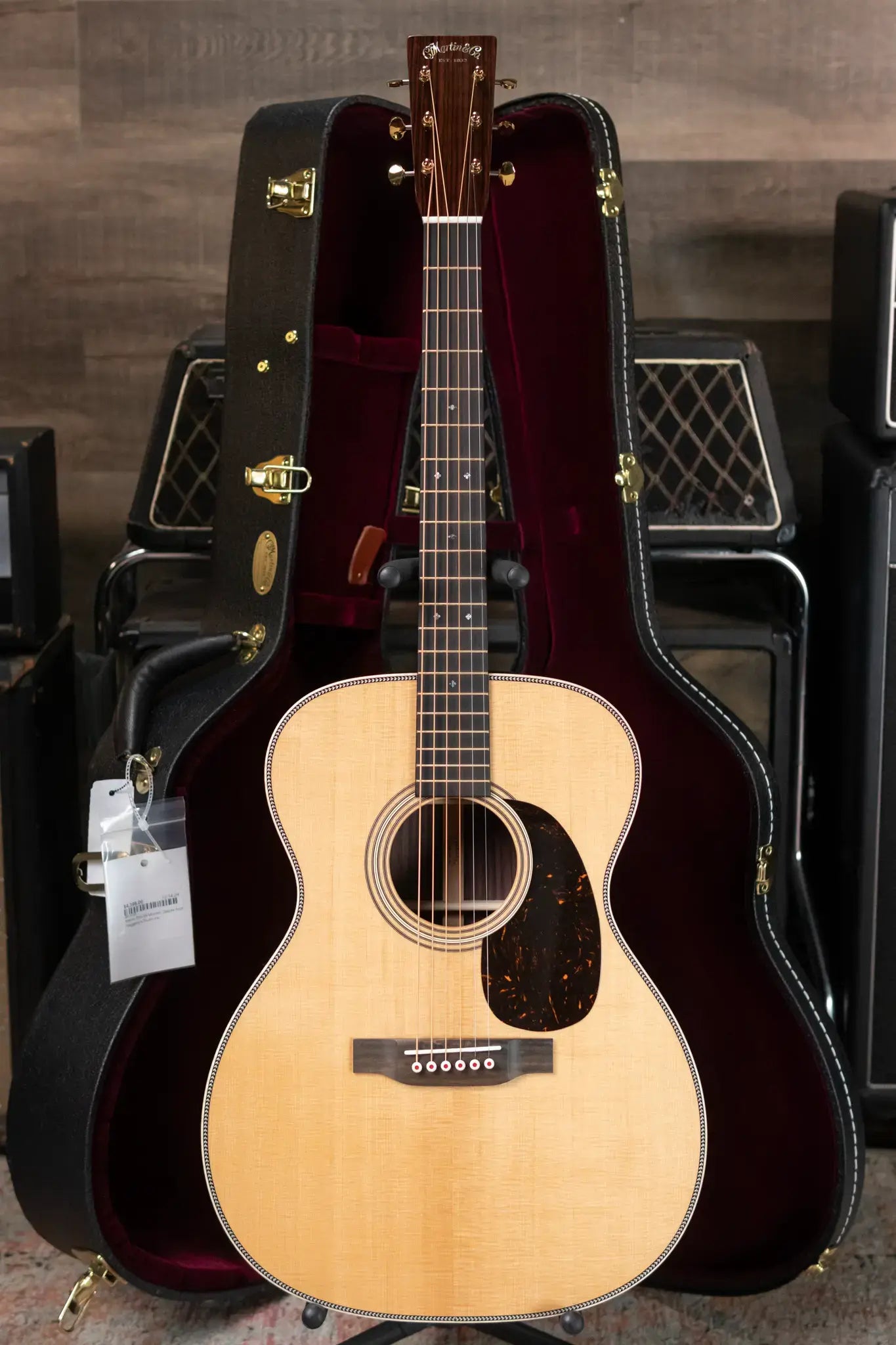 Martin 000-28 Modern Deluxe Acoustic with Hardshell Case