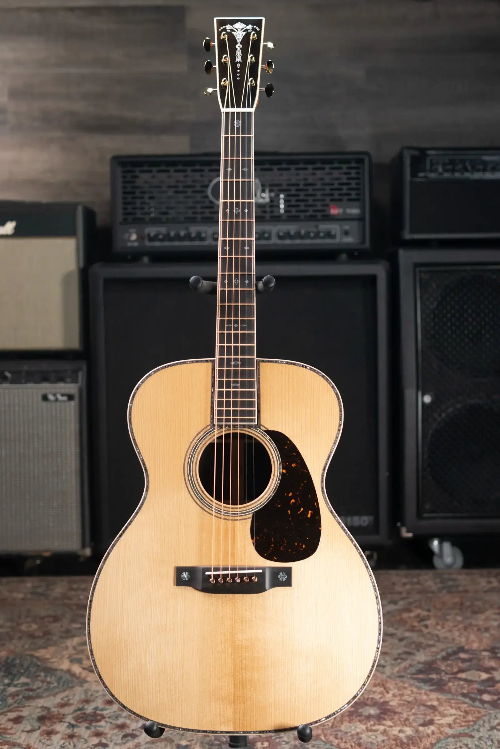 Martin 000-42 Modern Deluxe Acoustic Guitar - Natural with Hardshell Case