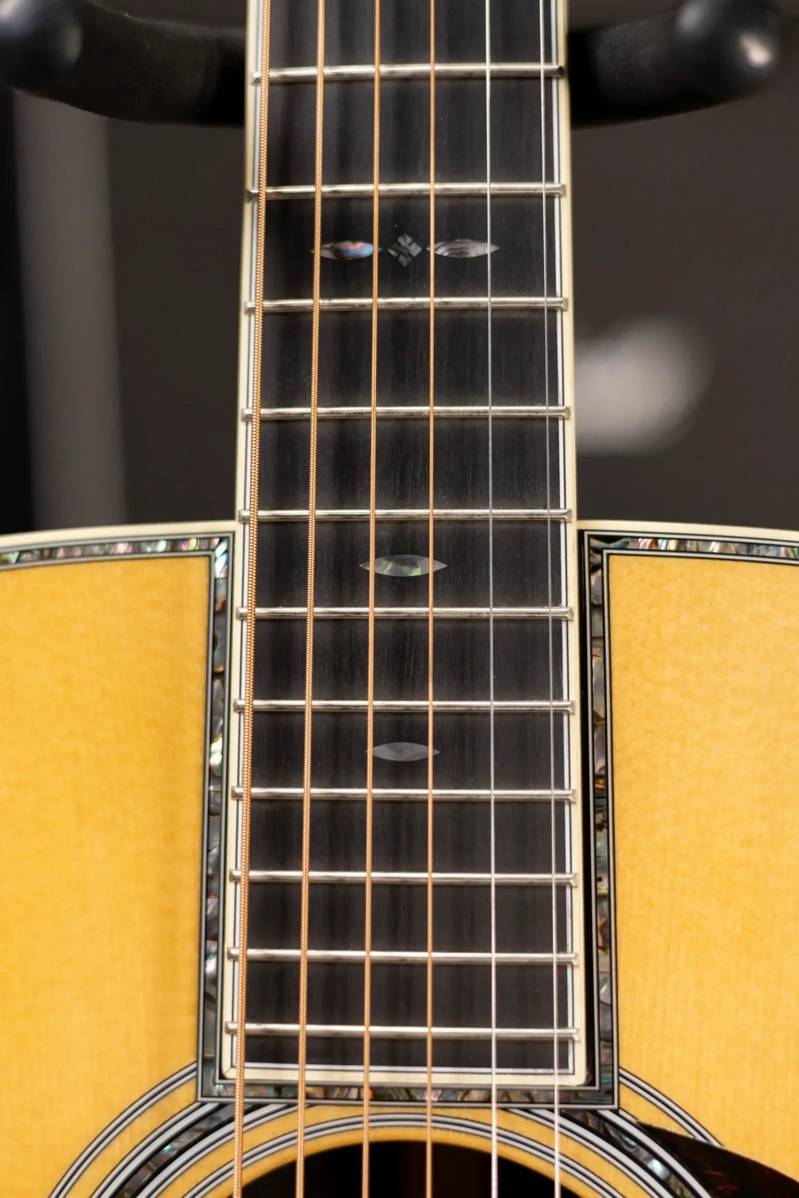 Martin 000-42 Standard Acoustic Guitar - Natural with Hardshell Case