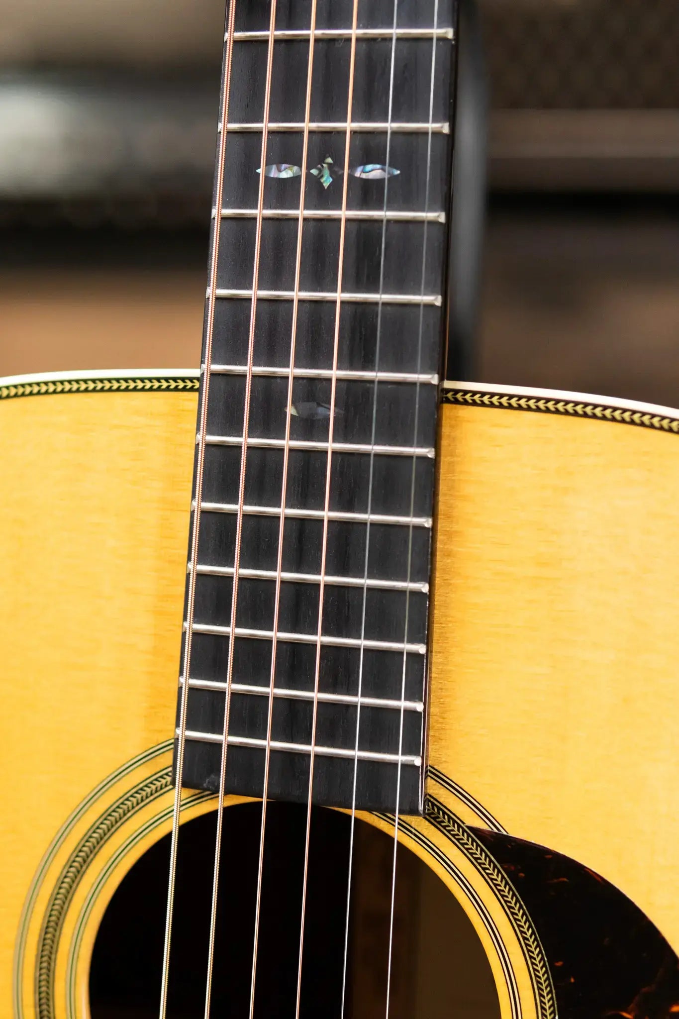 Martin 000-EC 30th Anniversary Eric Clapton Signature Acoustic Guitar with Hardshell Case