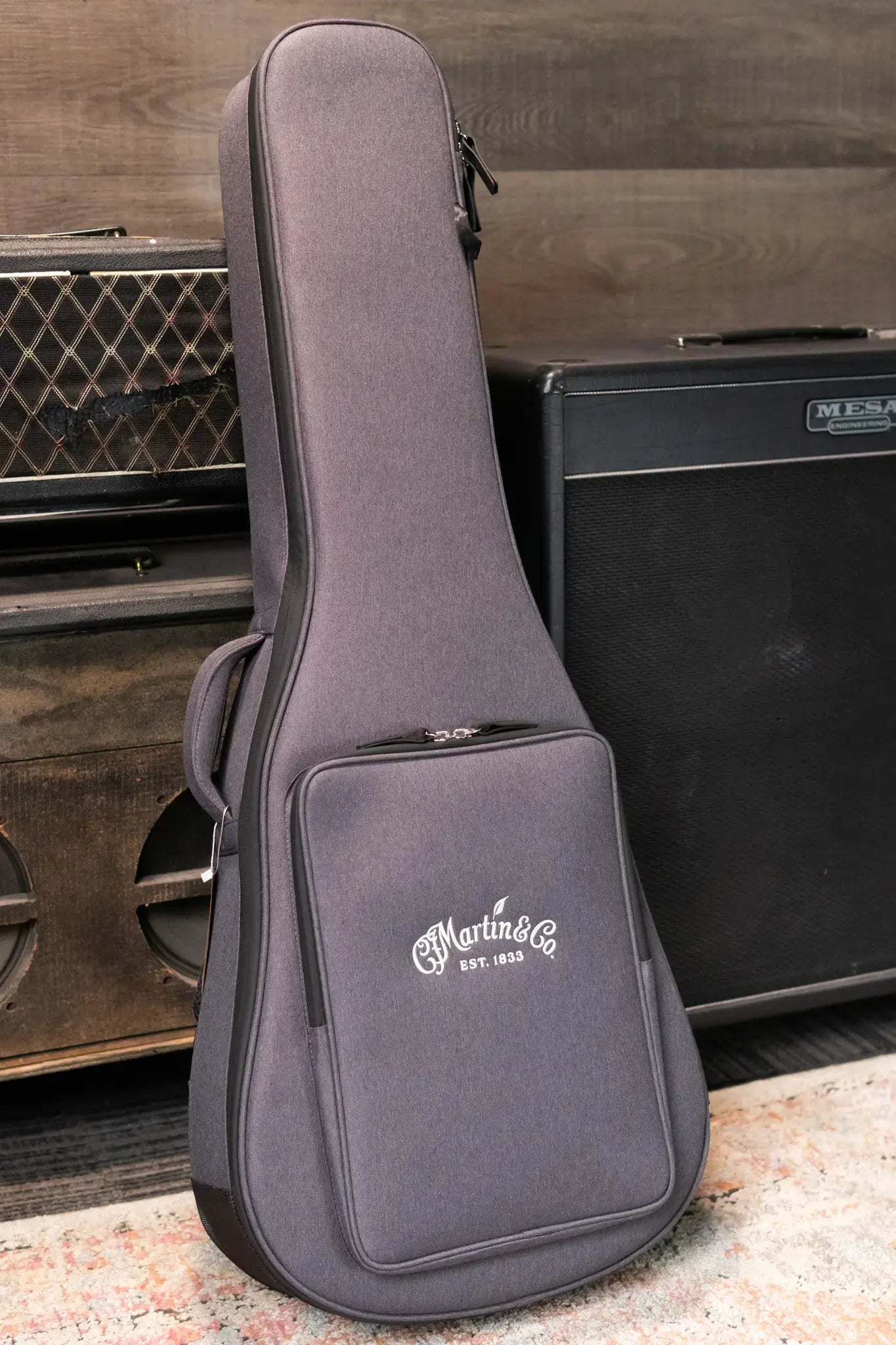 Martin 000 Jr-E Acoustic/Electric Guitar with Gig Bag