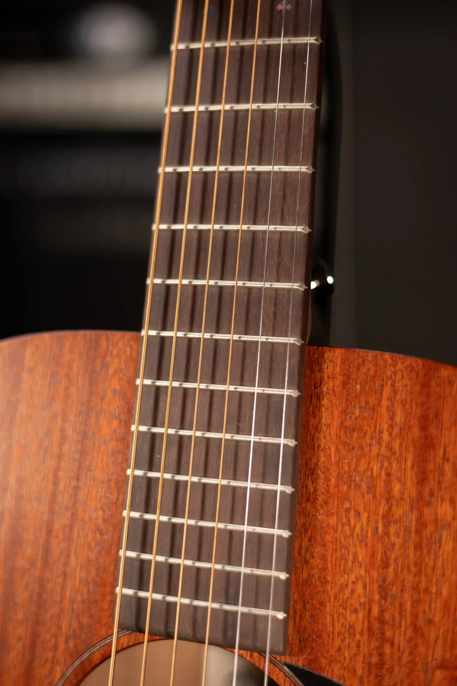 Martin 000 Jr E Sapele Acoustic/Electric Guitar with Gig Bag