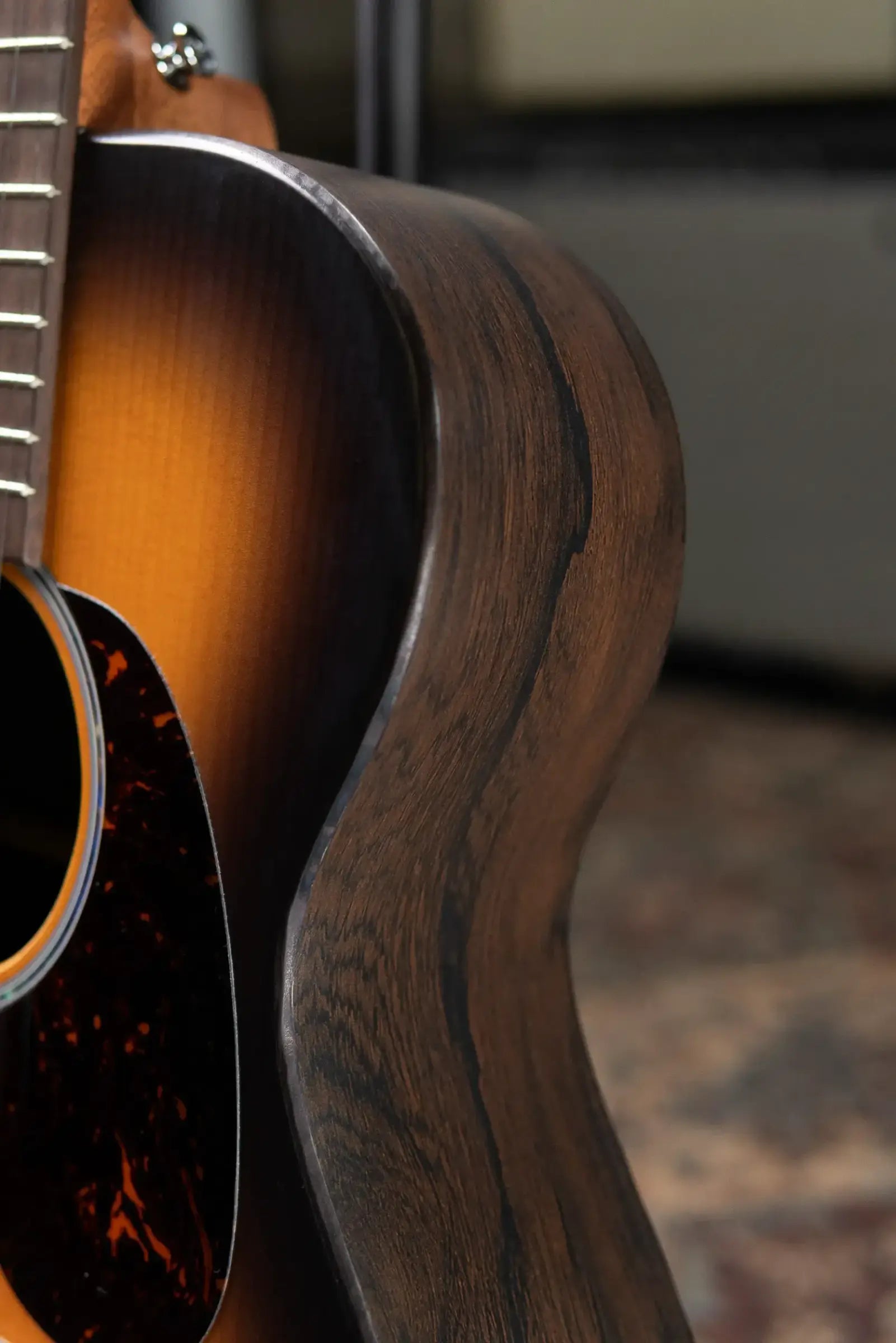 Martin 000-X2E Brazilian Special Acoustic/Electric Guitar - Burst with Gig Bag