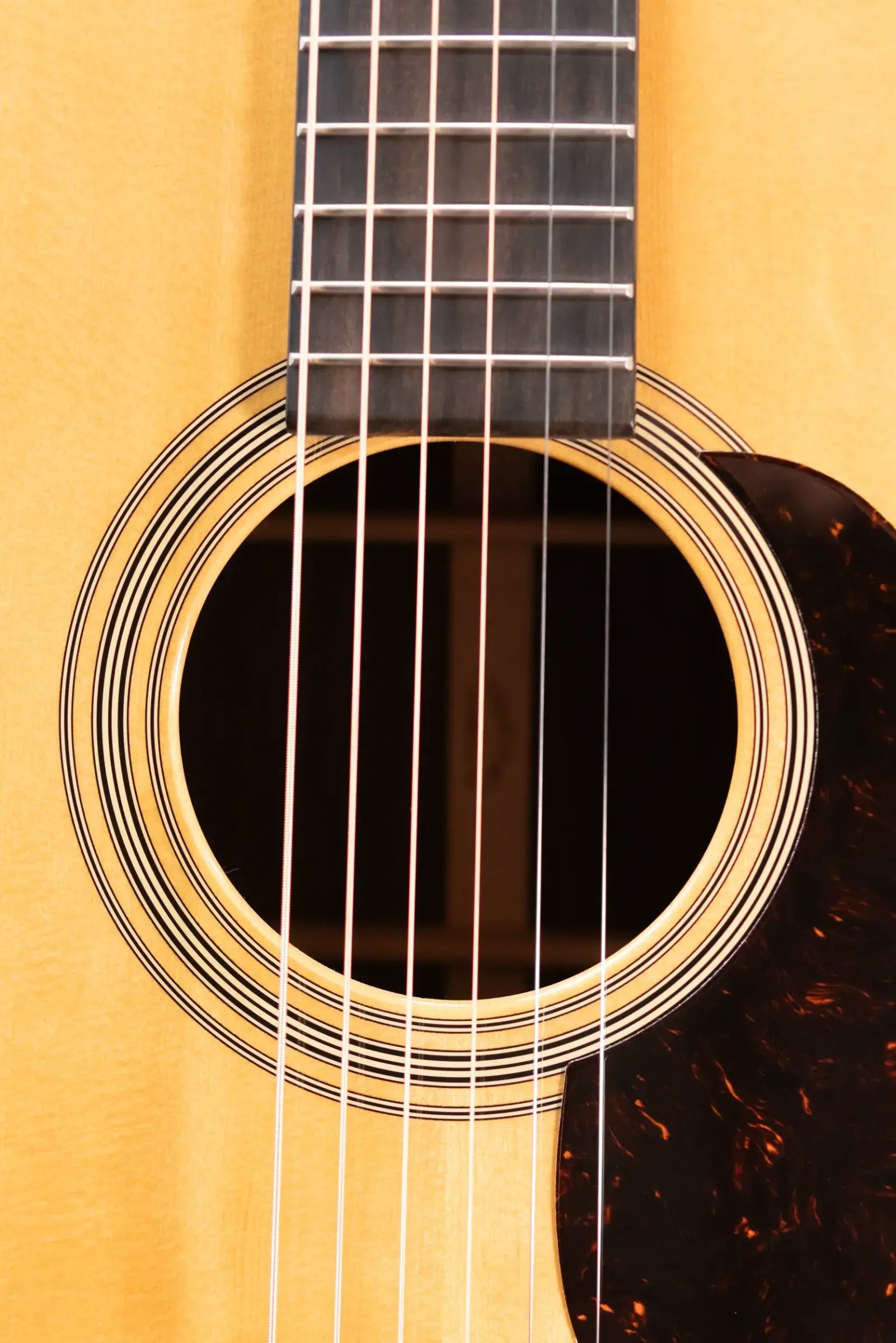 Martin 00-28 Acoustic/Electric Guitar with Hardshell Case - Used