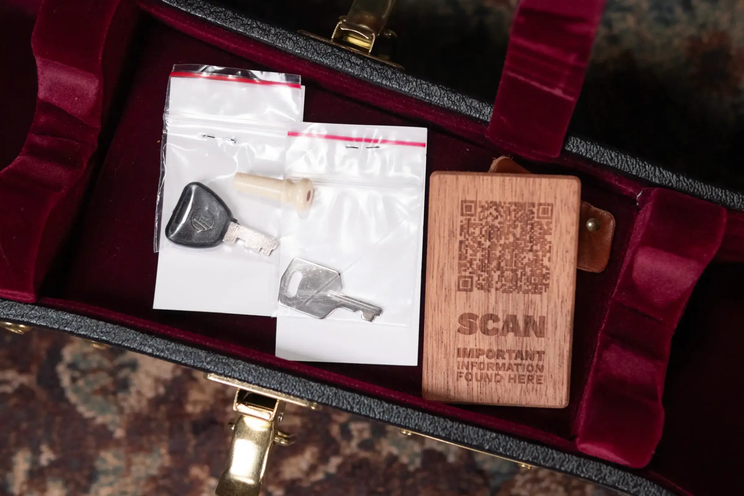 Martin 00-28 Acoustic/Electric Guitar with Hardshell Case - Used