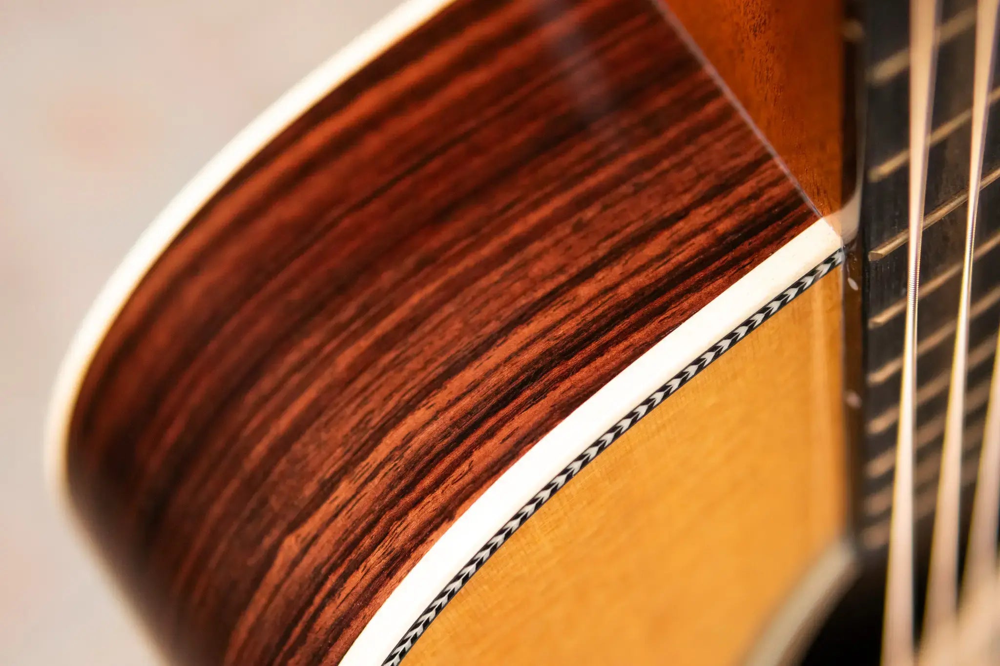 Martin 00-28 Modern Deluxe Acoustic Guitar with Hardshell Case