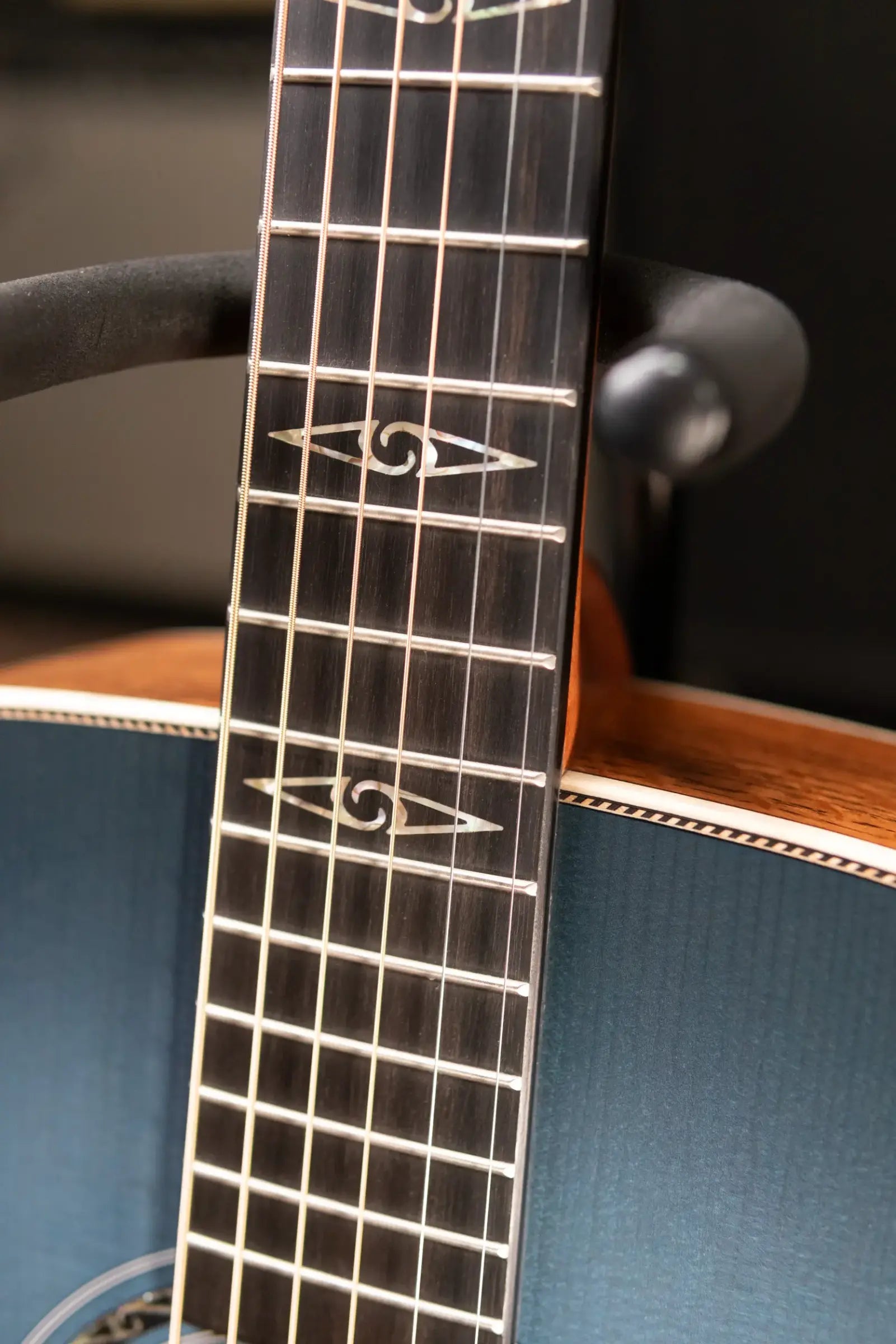 Martin CEO-11 Acoustic/Electric Guitar with Hardshell Case