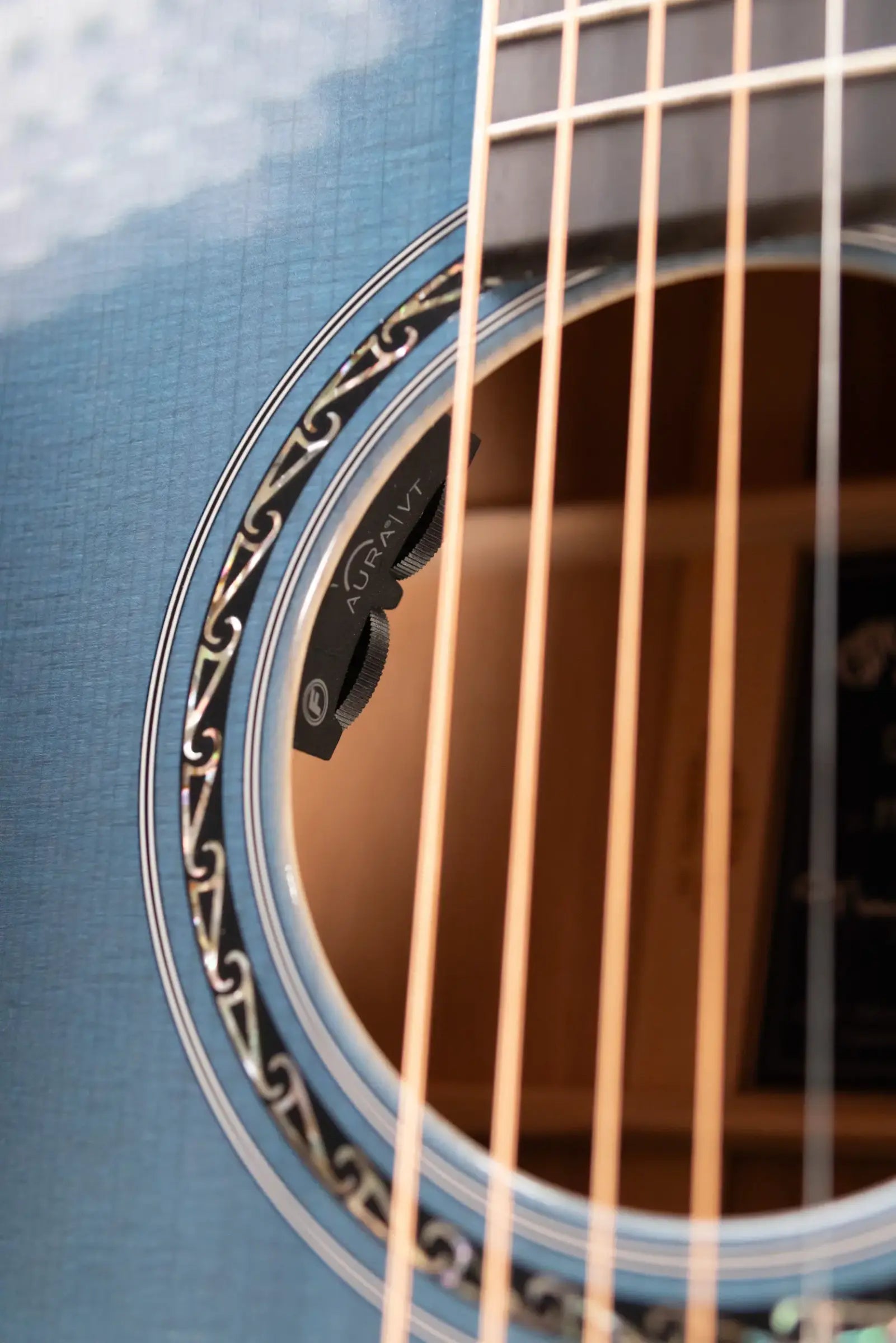 Martin CEO-11 Acoustic/Electric Guitar with Hardshell Case